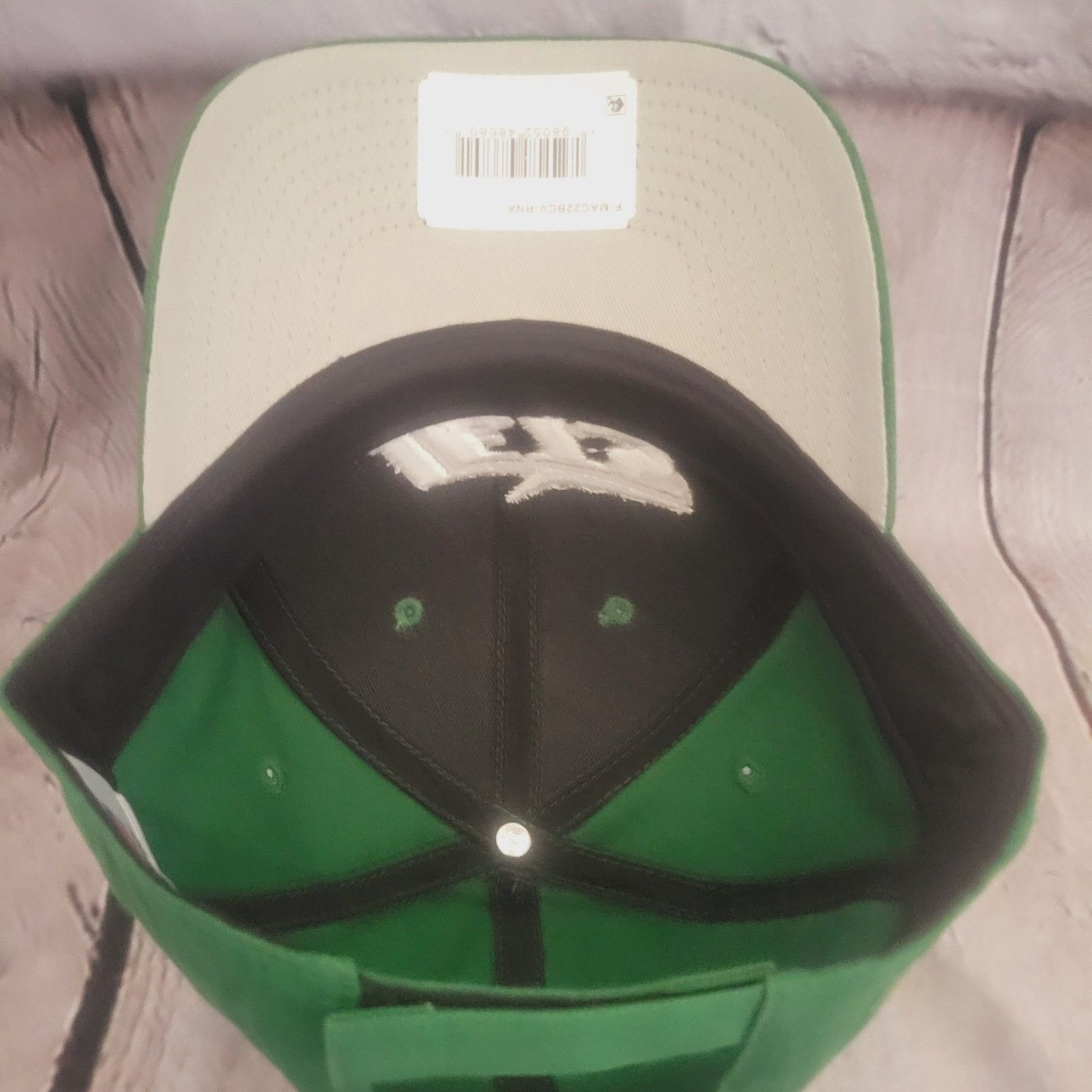 NFL NFL TEAM APPAREL YORK JETS GREEN STRAPBACK CAP NWT Size ONE SIZE - 5 Thumbnail