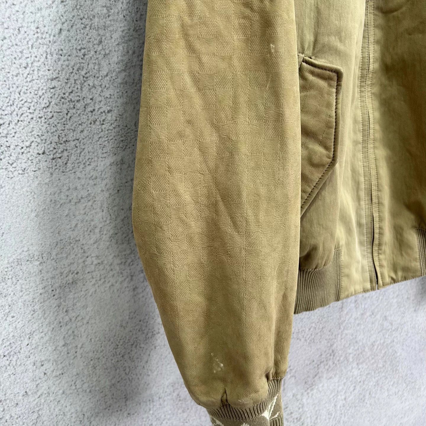 Louis Vuitton LV khaki zip jacket back arm check metal logo 46 Size US S / EU 44-46 / 1 - 3 Thumbnail