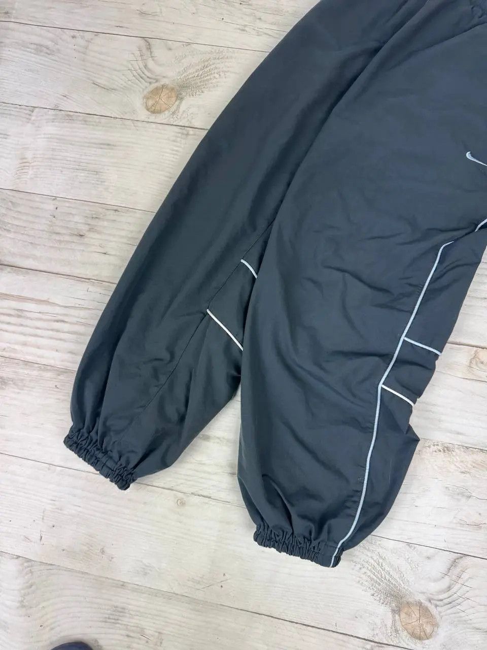 Nike Vintage Nike Track Pants 3/4 Shorts 00s Swoosh Striped Y2K Size US 36 / EU 52 - 3 Thumbnail
