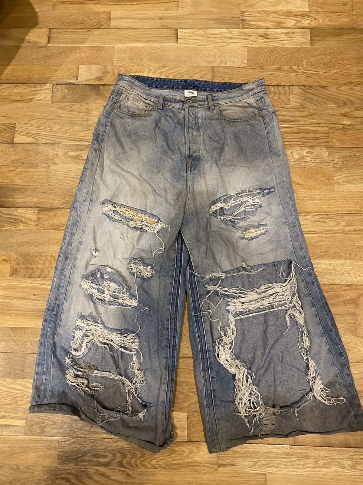 Vetements vetements ss23 destroyed denim Size US 34 / EU 50 - 2 Thumbnail
