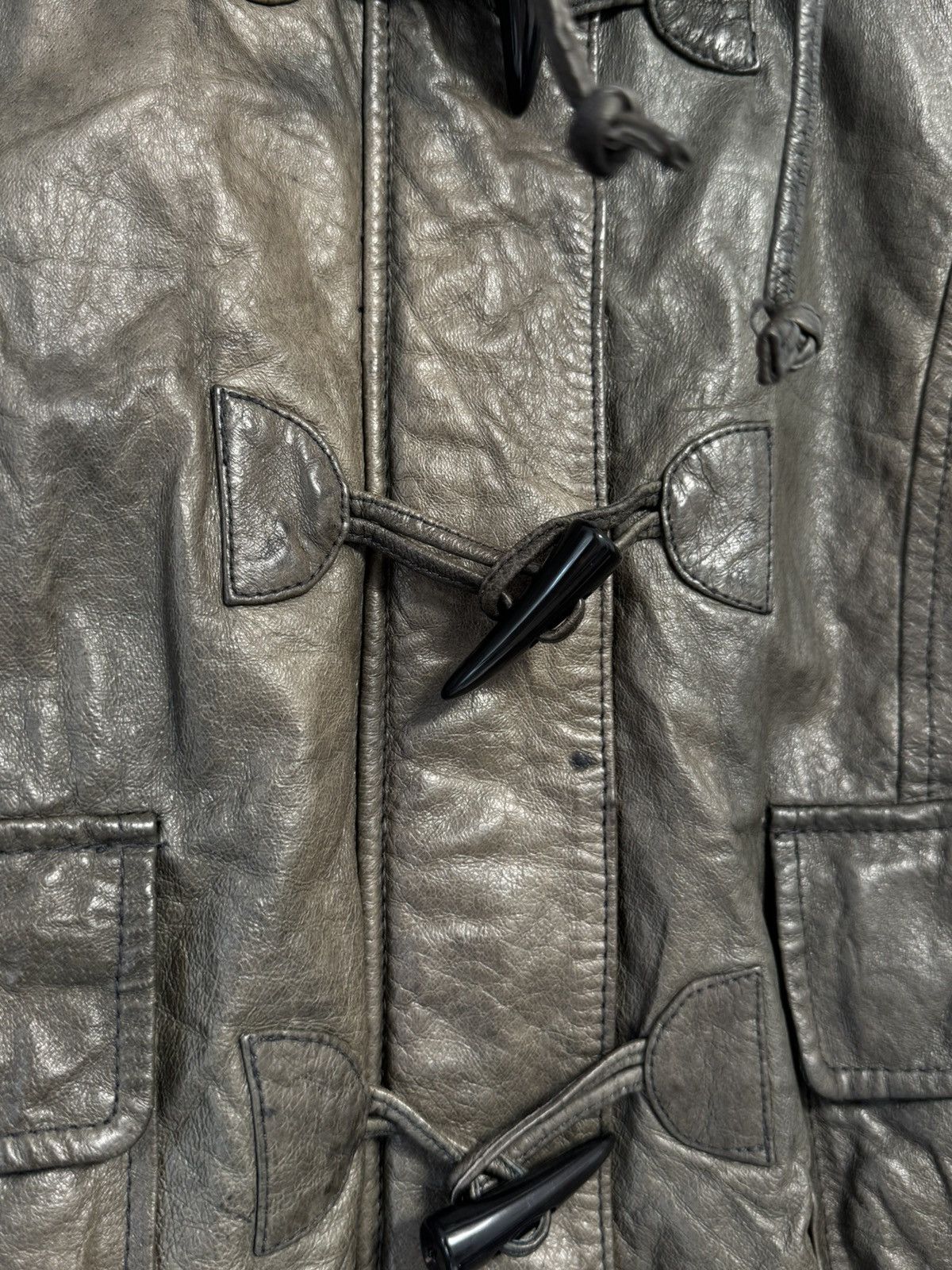 Levi's Levi’s Vintage Leather Jacket Y2K style hype women’s Size M / US 6-8 / IT 42-44 - 7 Thumbnail