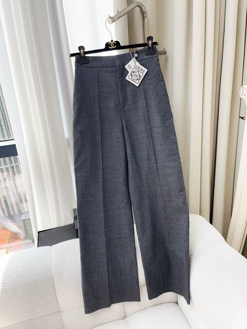 Loewe LOEWE A short jacket in grey with a grey collar and grey t Size 4XL / US 24-26 - 5 Thumbnail