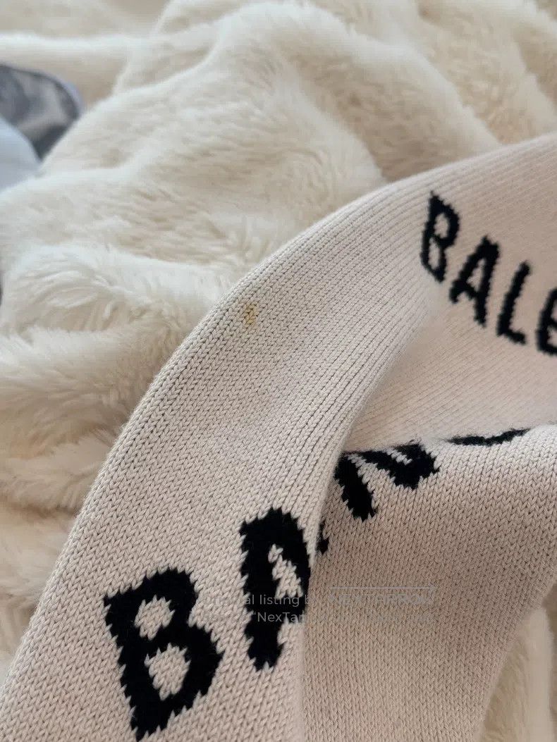 Balenciaga Balenciaga Logo-printed round-neck long-sleeve knit top Size XS / US 0-2 / IT 36-38 - 3 Thumbnail