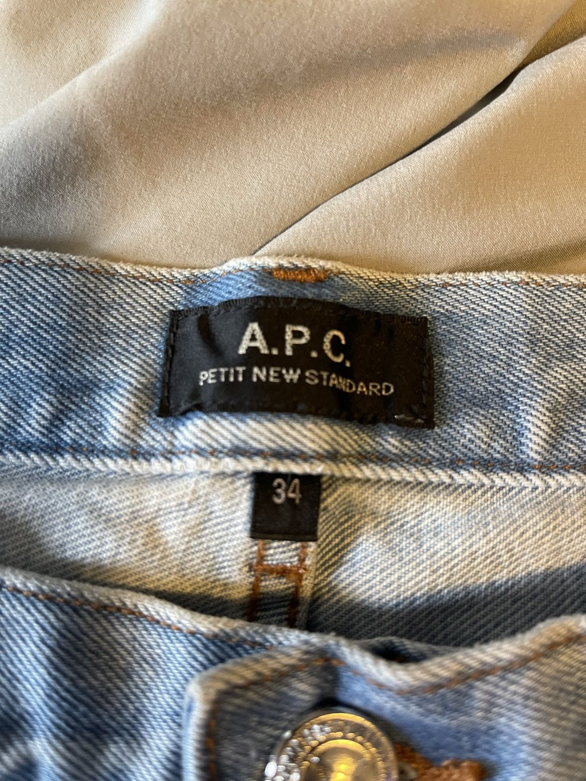 A.P.C. A.P.C Petit New Standard Size US 34 / EU 50 - 3 Thumbnail