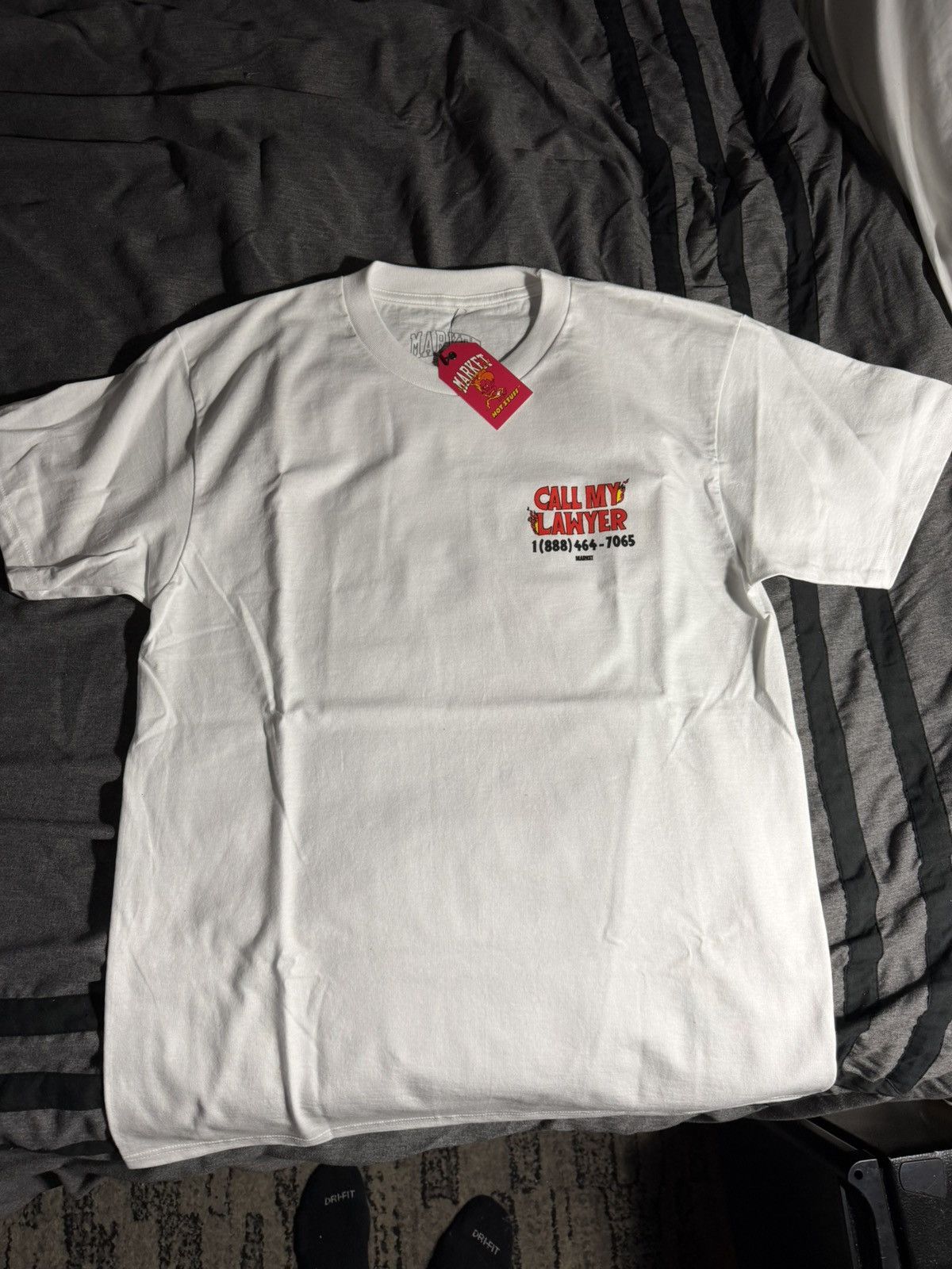 Market Market x hot stuff call my lawyer tee Size US M / EU 48-50 / 2 - 3 Thumbnail