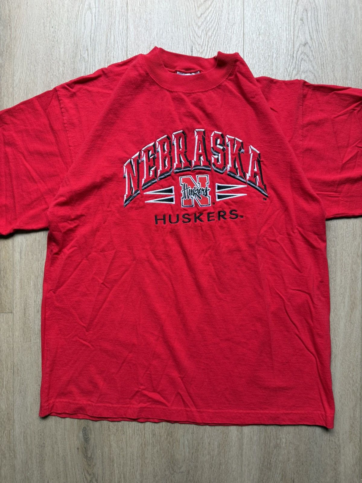 Logo Athletic Vintage logo athletic Nebraska Huskers embroidered t-shirt Size US L / EU 52-54 / 3 - 1 Thumbnail