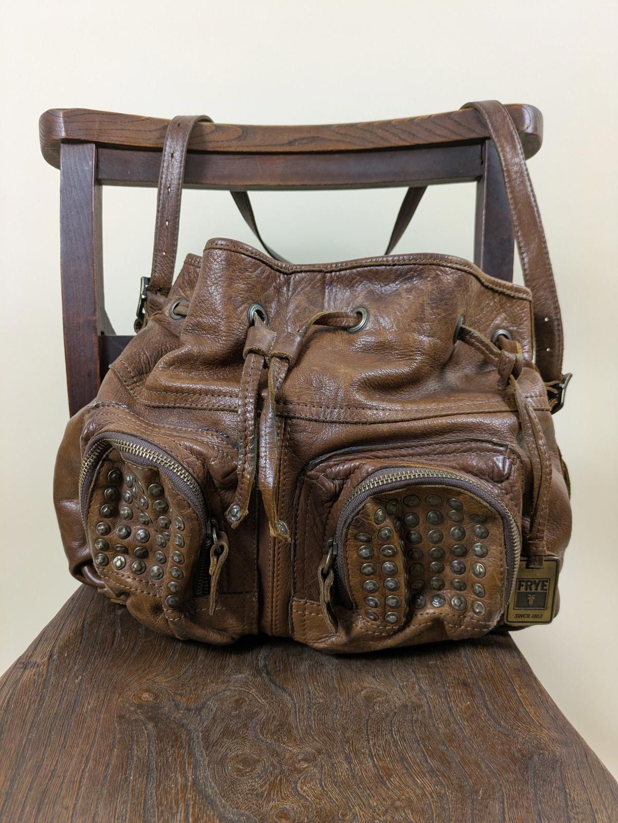 Frye Frye Brooke studded drawstring bucket bag Size ONE SIZE - 1 Thumbnail