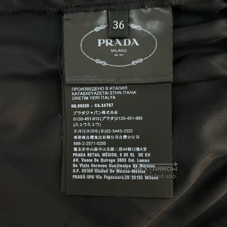 Prada Prada Black metal triangle label nylon shorts Size 24" / US 00 / IT 34 - 7 Thumbnail