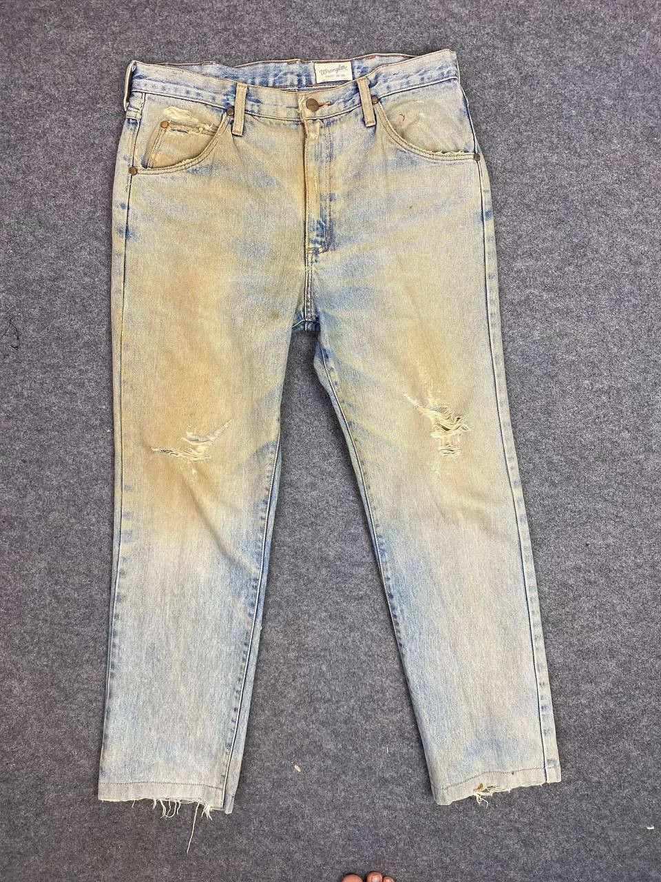 Wrangler vintage wrangler lightwash distressed denim Size US 34 / EU 50 - 8 Thumbnail