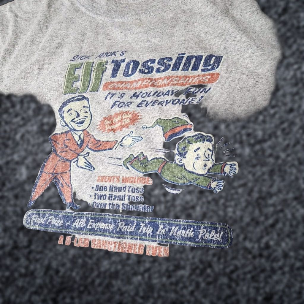 Vintage VINTAGE Mens T-Shirt Elf Tossing Championships Funny Christmas 1990s Gray Cotton L M&O KNITS Adult Regular short sleeve Mens Size US L / EU 52-54 / 3 - 1 Thumbnail