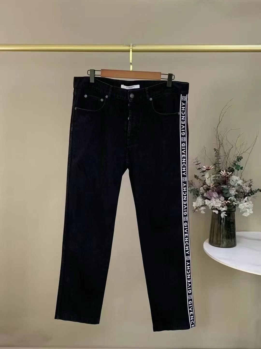 Givenchy Givenchy One Side Logo Ribbon Black Jeans Size US 34 / EU 50 - 2 Thumbnail