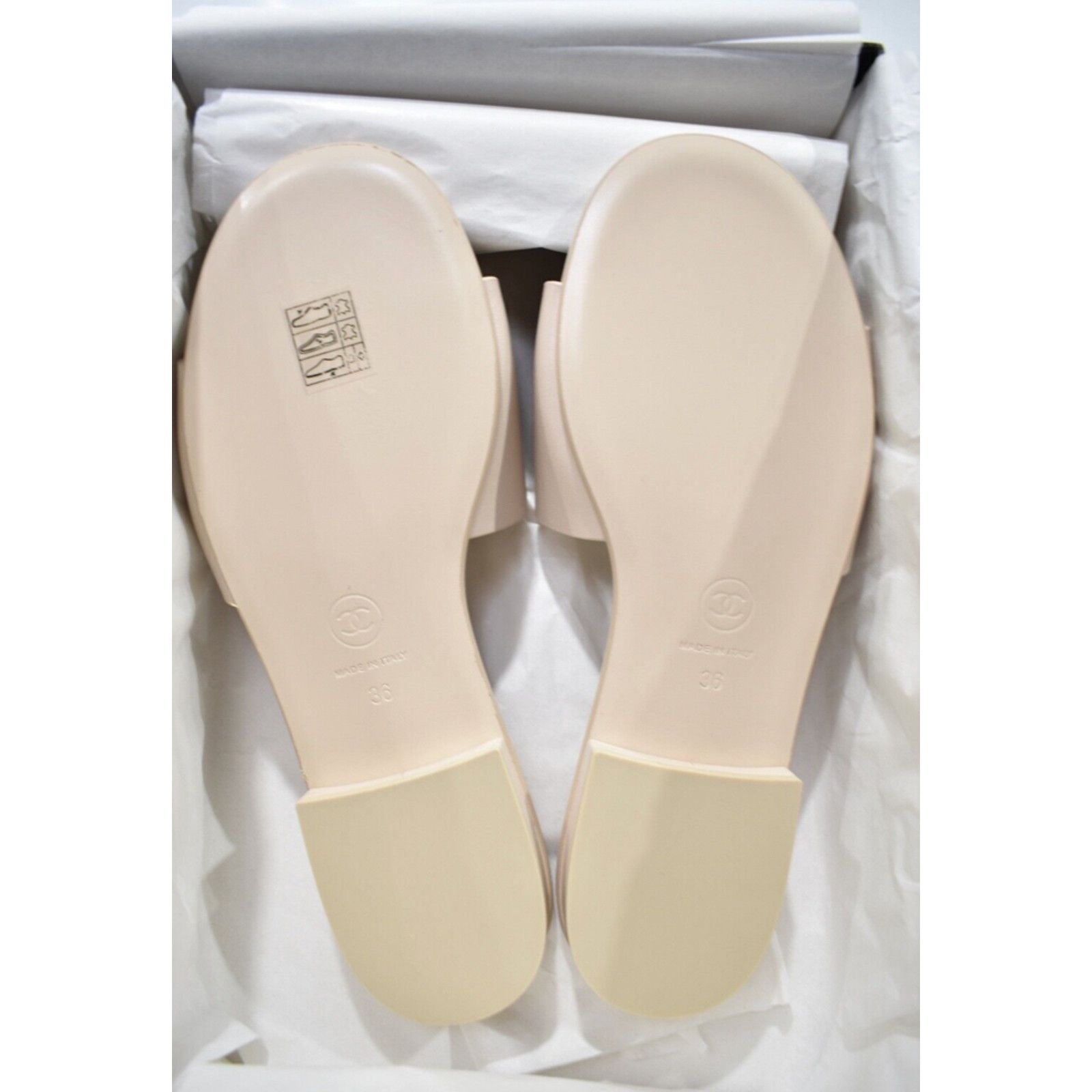 Chanel Chanel 23P Ivory White Leather CC Logo Letter Mules Slide Size US 6 / IT 36 - 12 Thumbnail
