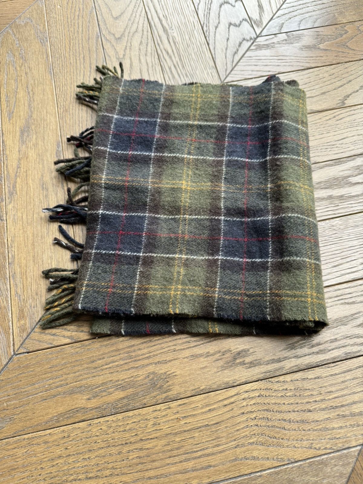 Barbour [OS] Wool Scarf in Green Tartan Size ONE SIZE - 2 Thumbnail