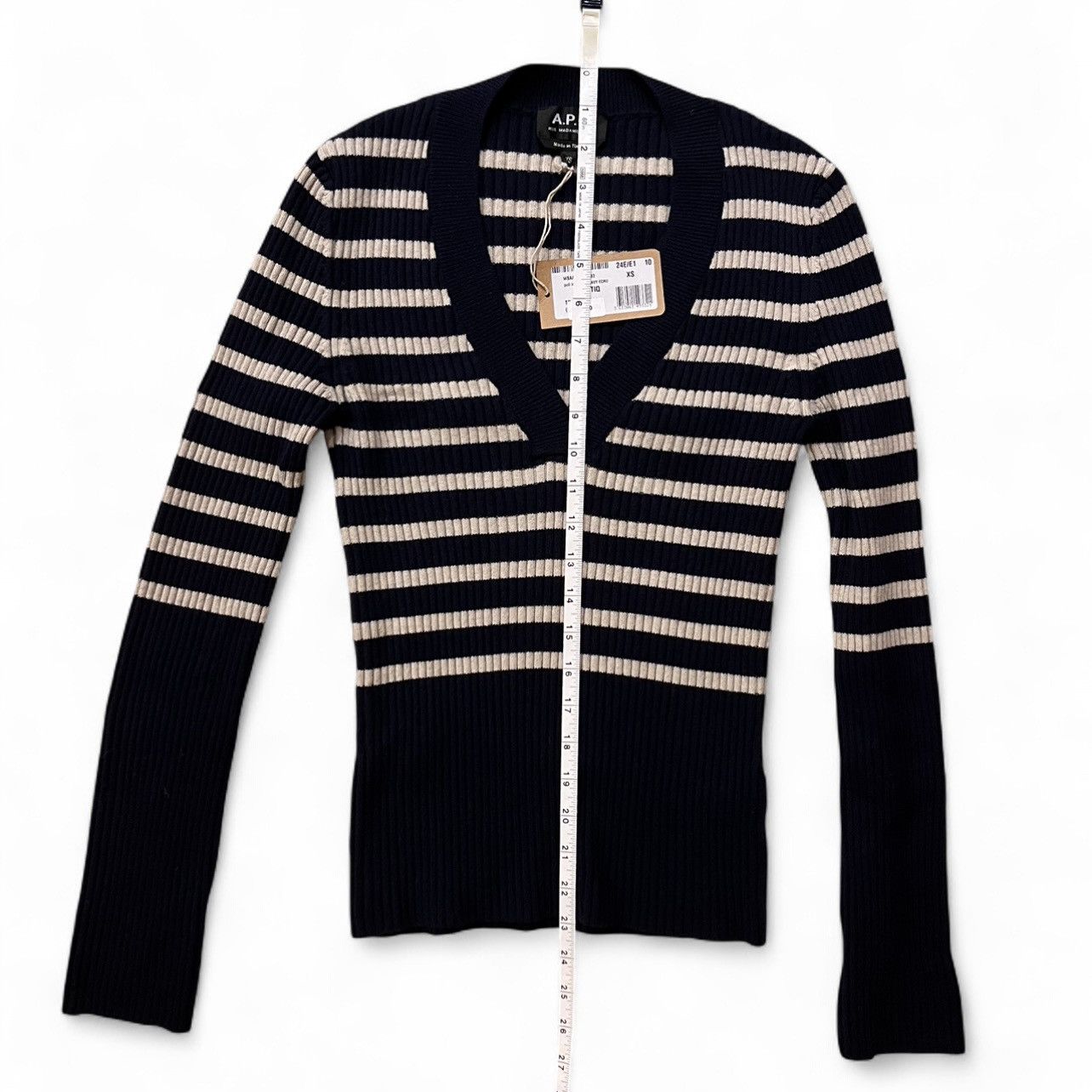 A.P.C. A.P.C. Women's V-Neck Sweater in Dark Navy and Ecru Stripes Size XS / US 0-2 / IT 36-38 - 7 Thumbnail