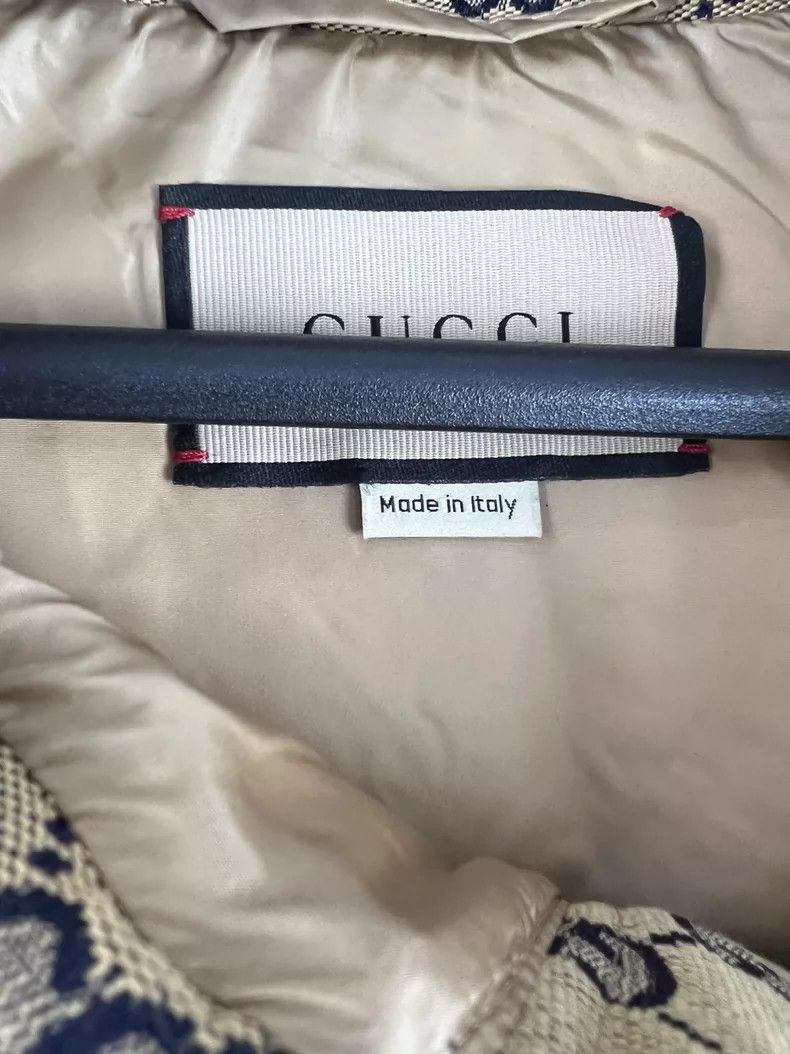 Gucci Gucci Full logo hooded down vest with presbyopia vest Size US M / EU 48-50 / 2 - 3 Thumbnail