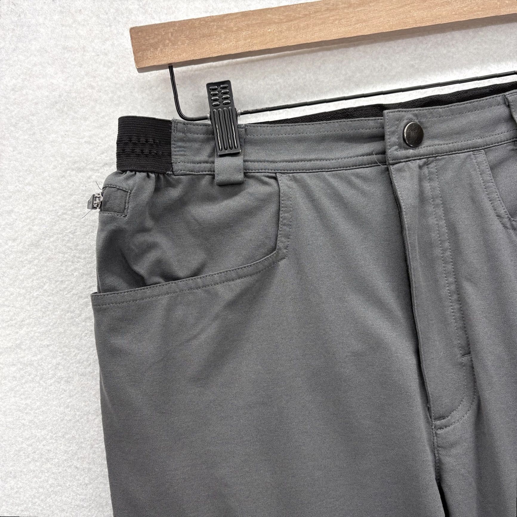Duluth Trading Company Duluth Trading Co Pants Mens L Gray 32 Inseam Elastic Waist Pockets Flat Front Straight Leg Chino Streetwear Casual Workwear Vintage: No Size US 33 - 3 Thumbnail