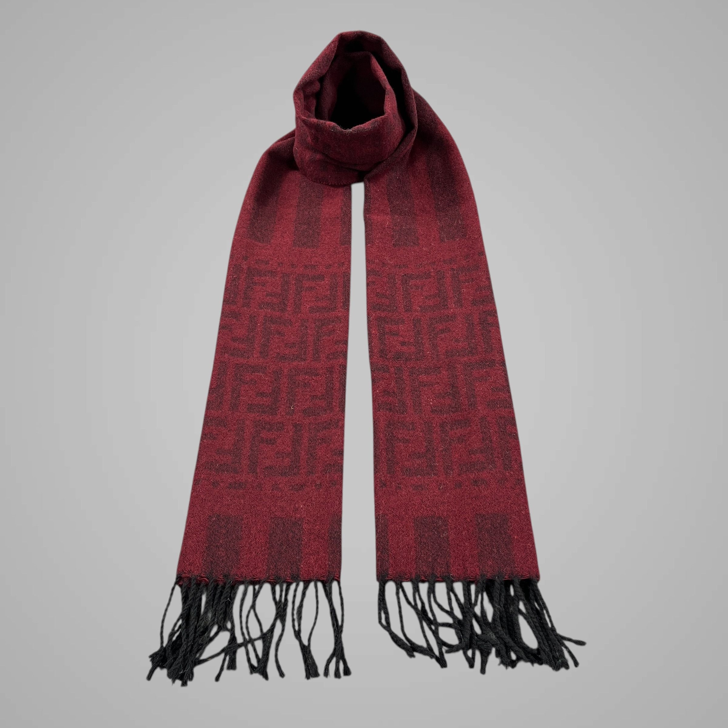 Fendi Scarf / Muffler / Neckwear T1084