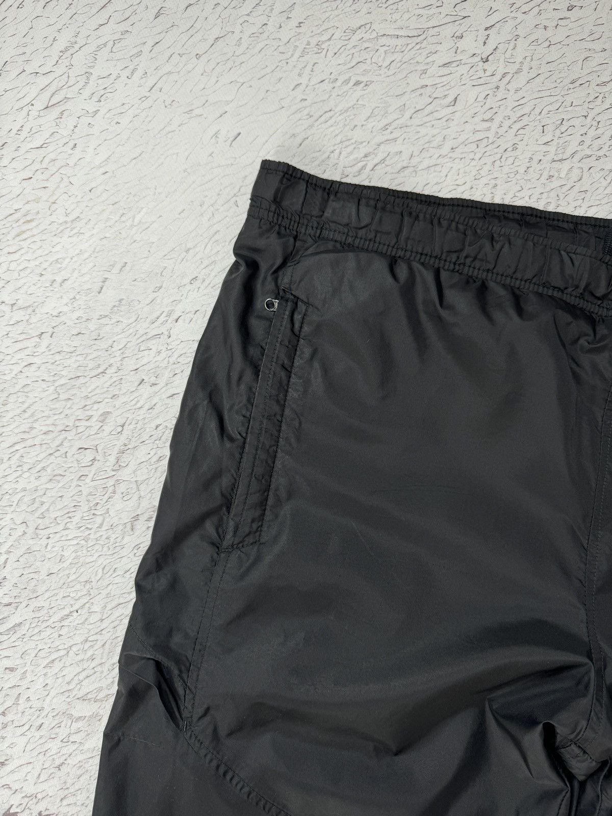Nike Nike vintage Y2K double swoosh black nylon tightening pants Size US 38 / EU 54 - 10 Thumbnail