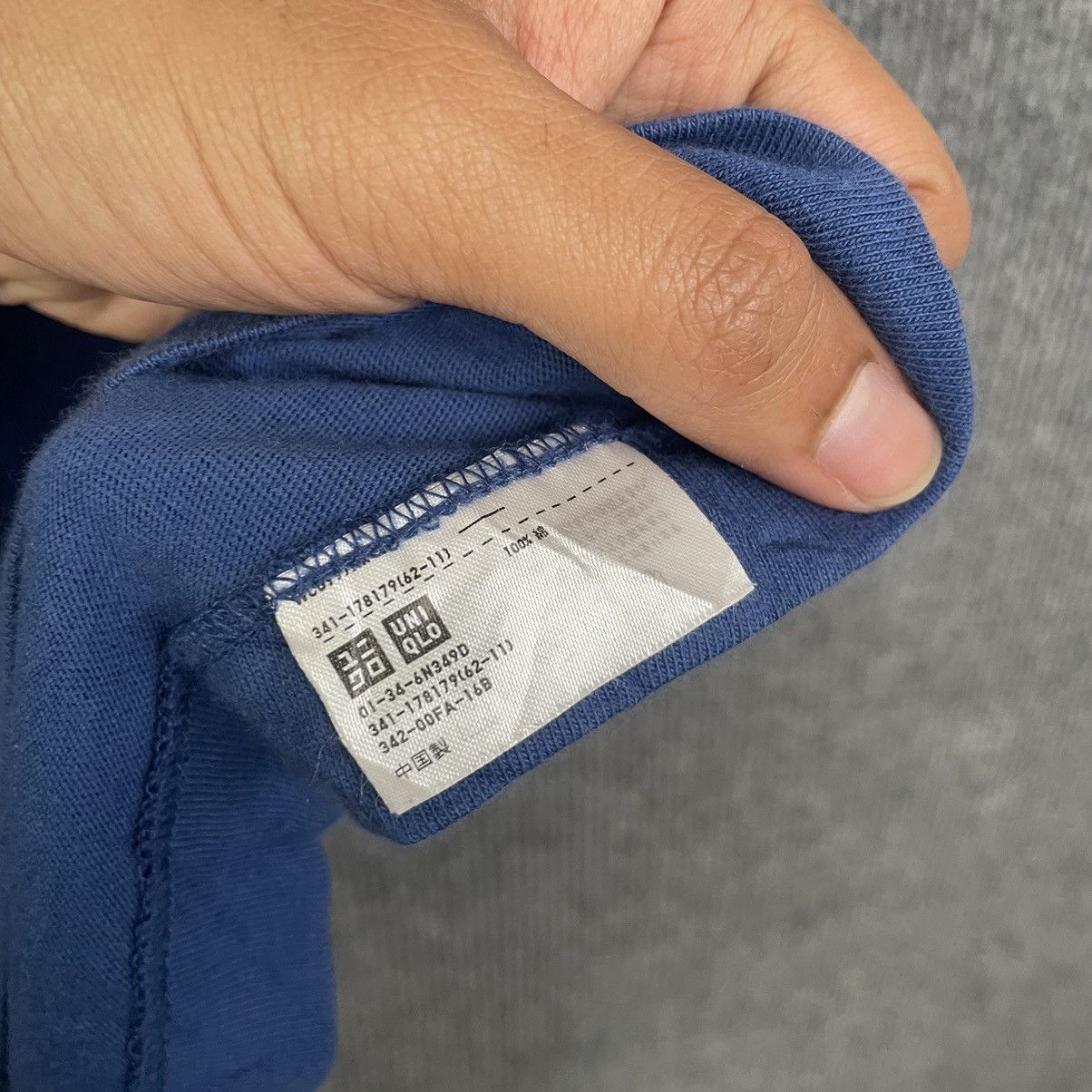 Kaws × Uniqlo Uniqlo x Kaws Streetwear T Shirt Size US S / EU 44-46 / 1 - 4 Thumbnail