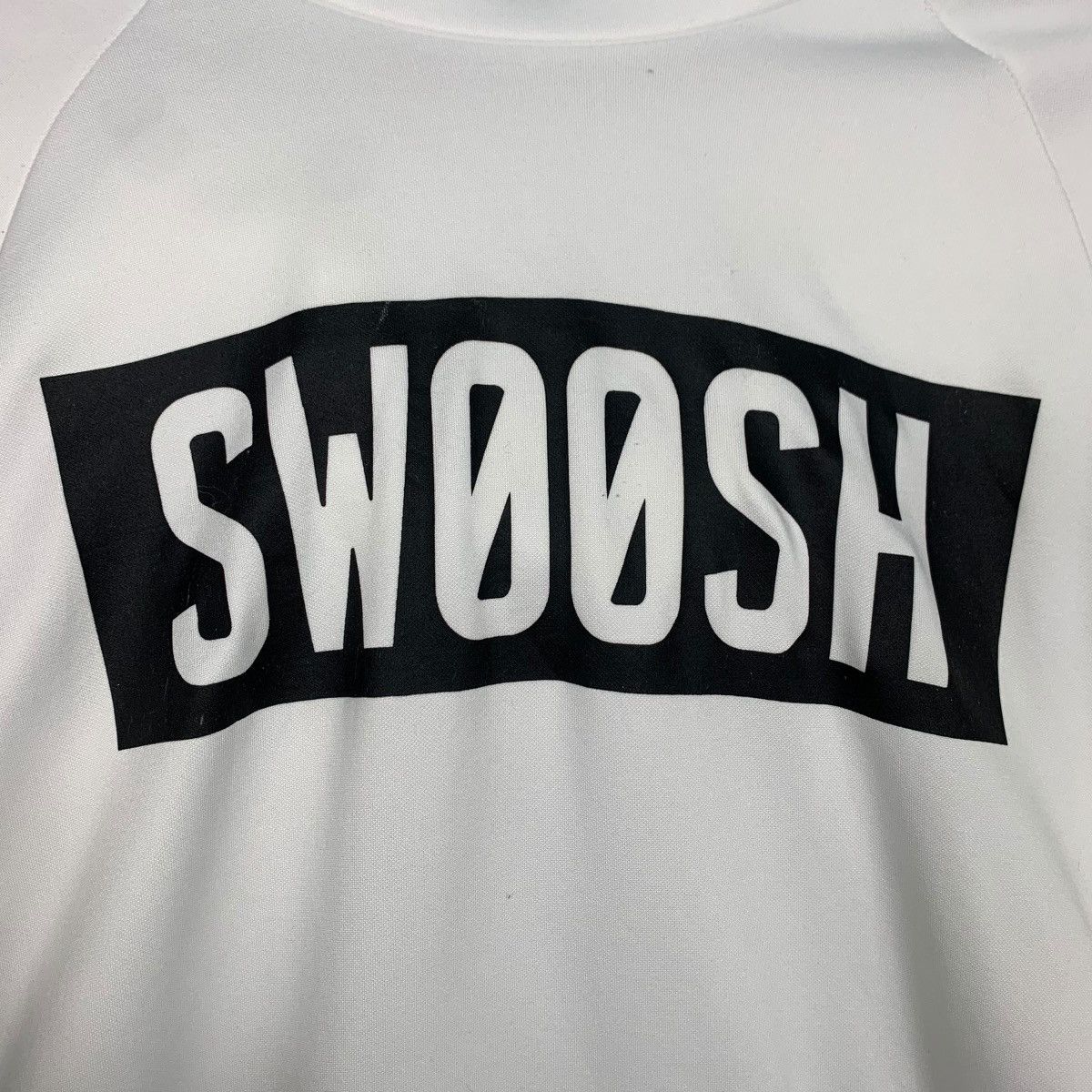 Nike NIKE SWOOSH Big Logo White Pullover Hoodies #2547-C115 Size US M / EU 48-50 / 2 - 11 Thumbnail
