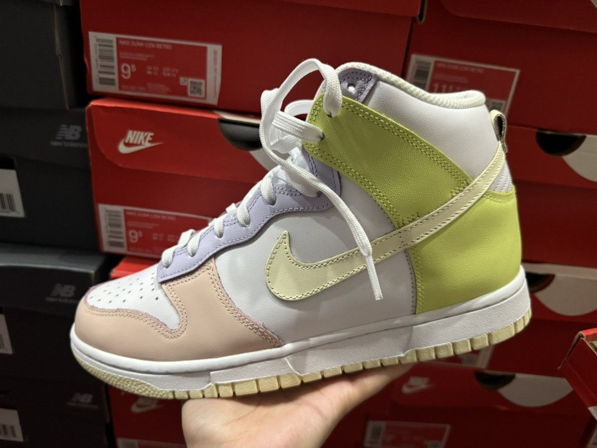 DD1869-108 Nike Dunk High Cashmere Women Size 9