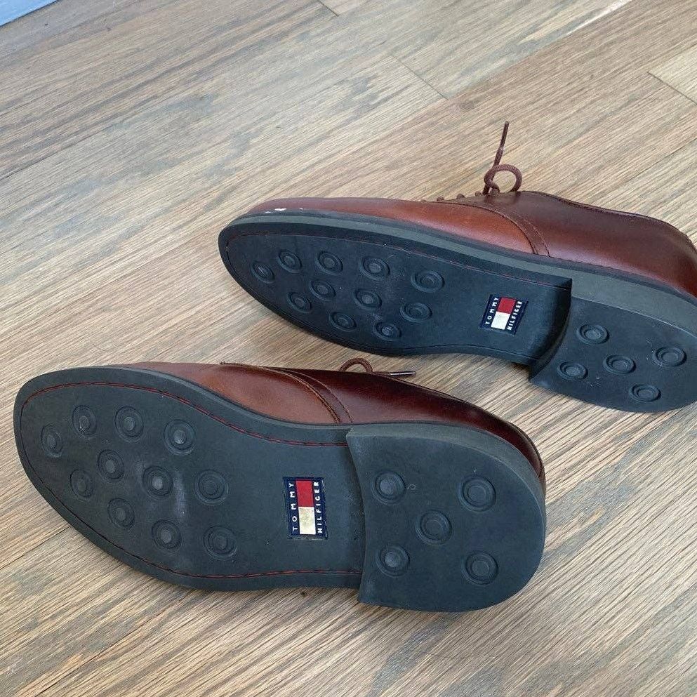 Tommy Hilfiger Tommy Hilfiger Classic Brown Leather Lace Ups Size 9.5 Size US 9.5 / EU 42-43 - 4 Thumbnail