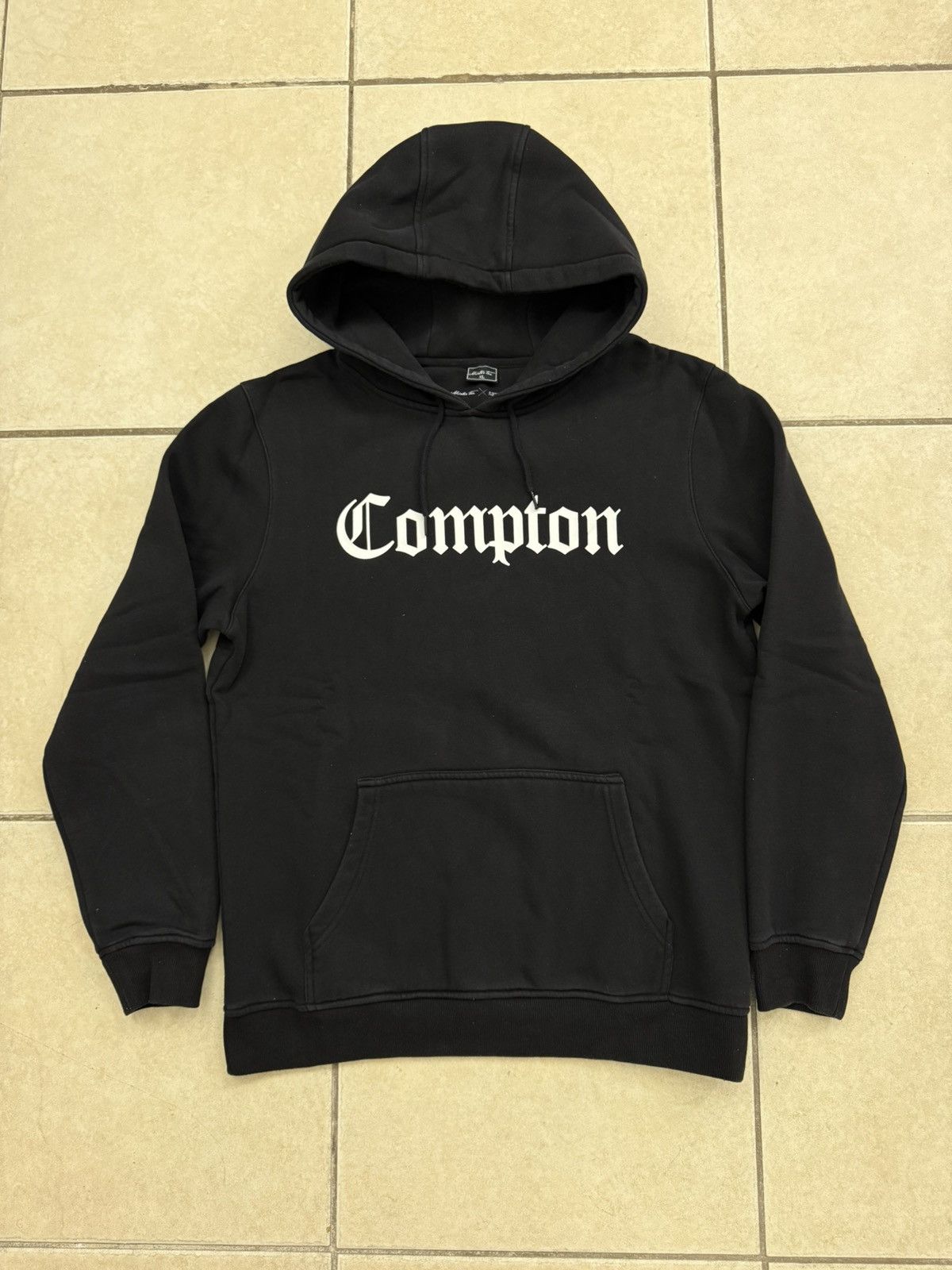 Kendrick Lamar × Vintage Mister Tee Compton Hoodie Black Size XL Men’s Size US XL / EU 56 / 4 - 1 Thumbnail