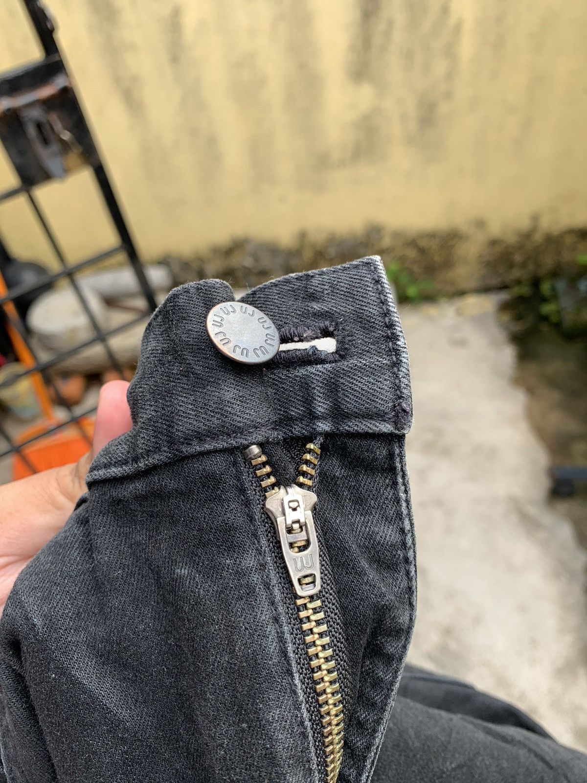 Japanese Brand Steals! Uniqlo Jeans Skinny Fit Tapered All Blacks Denim Size US 36 / EU 52 - 8 Thumbnail