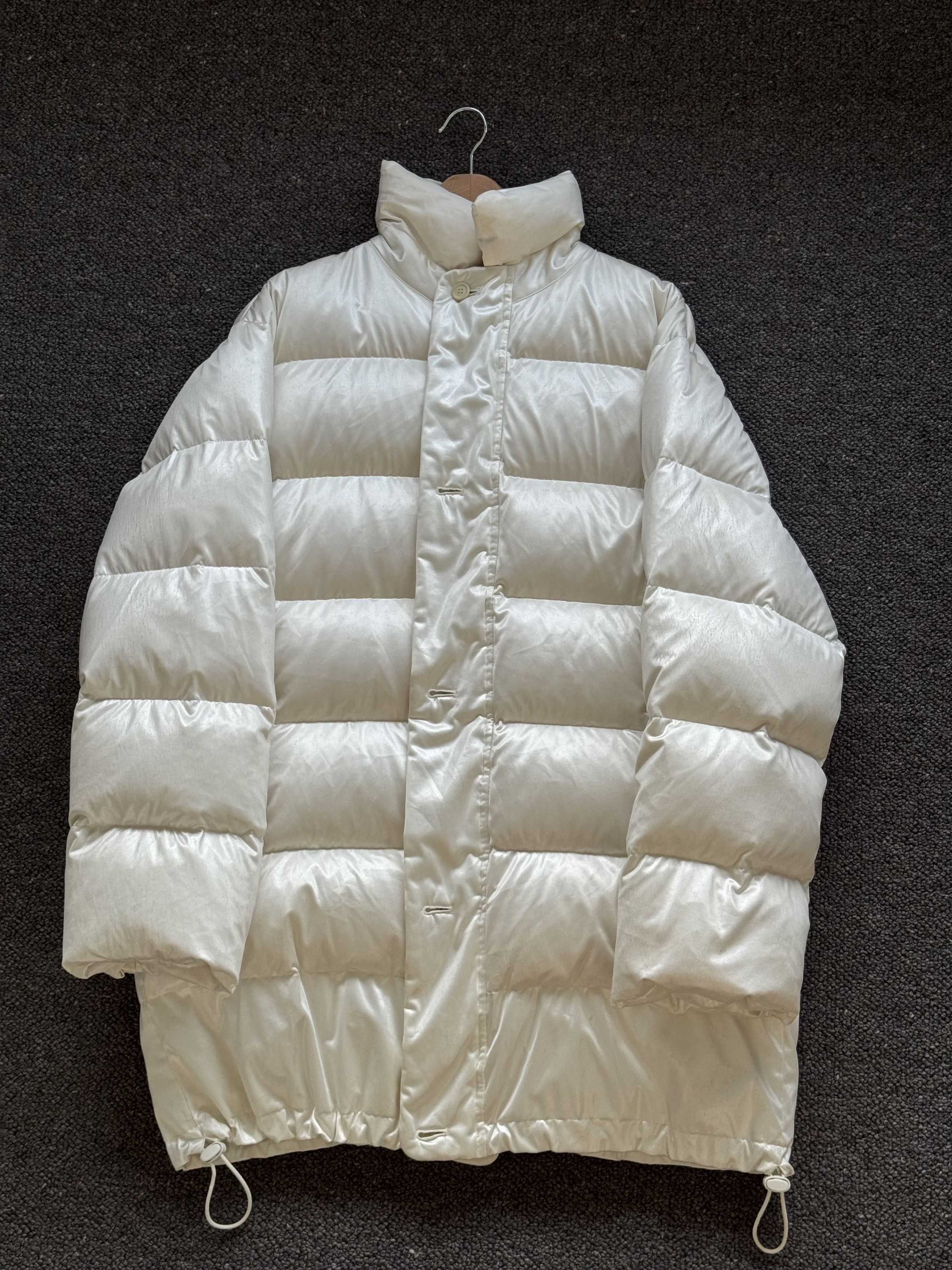 Issey Miyake Windcoat oversized puffer pearl white Size US L / EU 52-54 / 3 - 1 Thumbnail