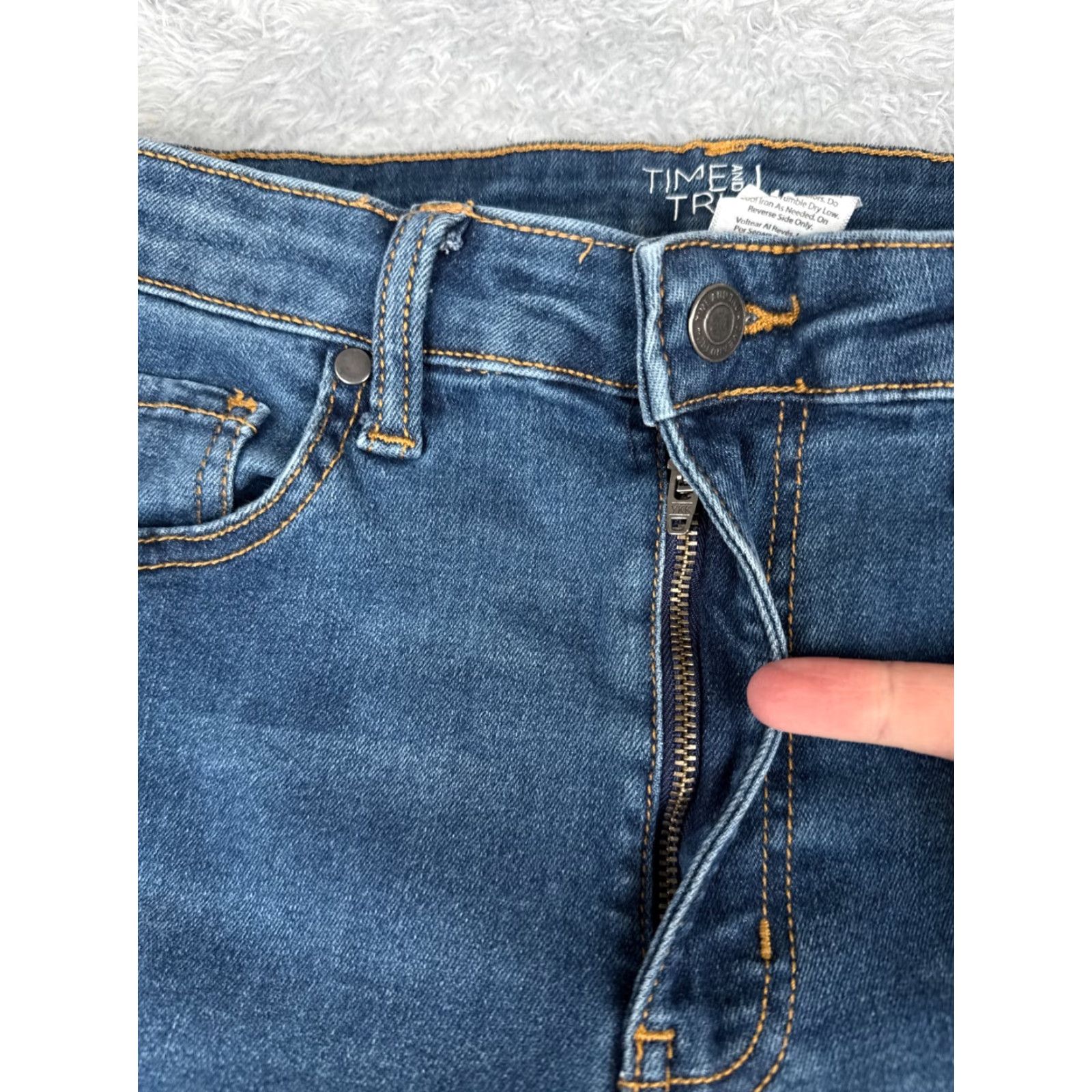 Vintage VINTAGE Time And Tru Women's Jeans Bootcut 12 Blue Denim Slit Stretch Cotton 30" Inseam Girls Size 34" / US 12 / IT 48 - 5 Thumbnail