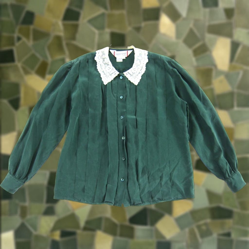 Nordstrom VINTAGE Nordstrom Blouse Shirt 8 Green Silk 100% Pleated Collar Long Sleeve Ivory Lace 70s Retro Classic Women’s Size M / US 6-8 / IT 42-44 - 1 Thumbnail