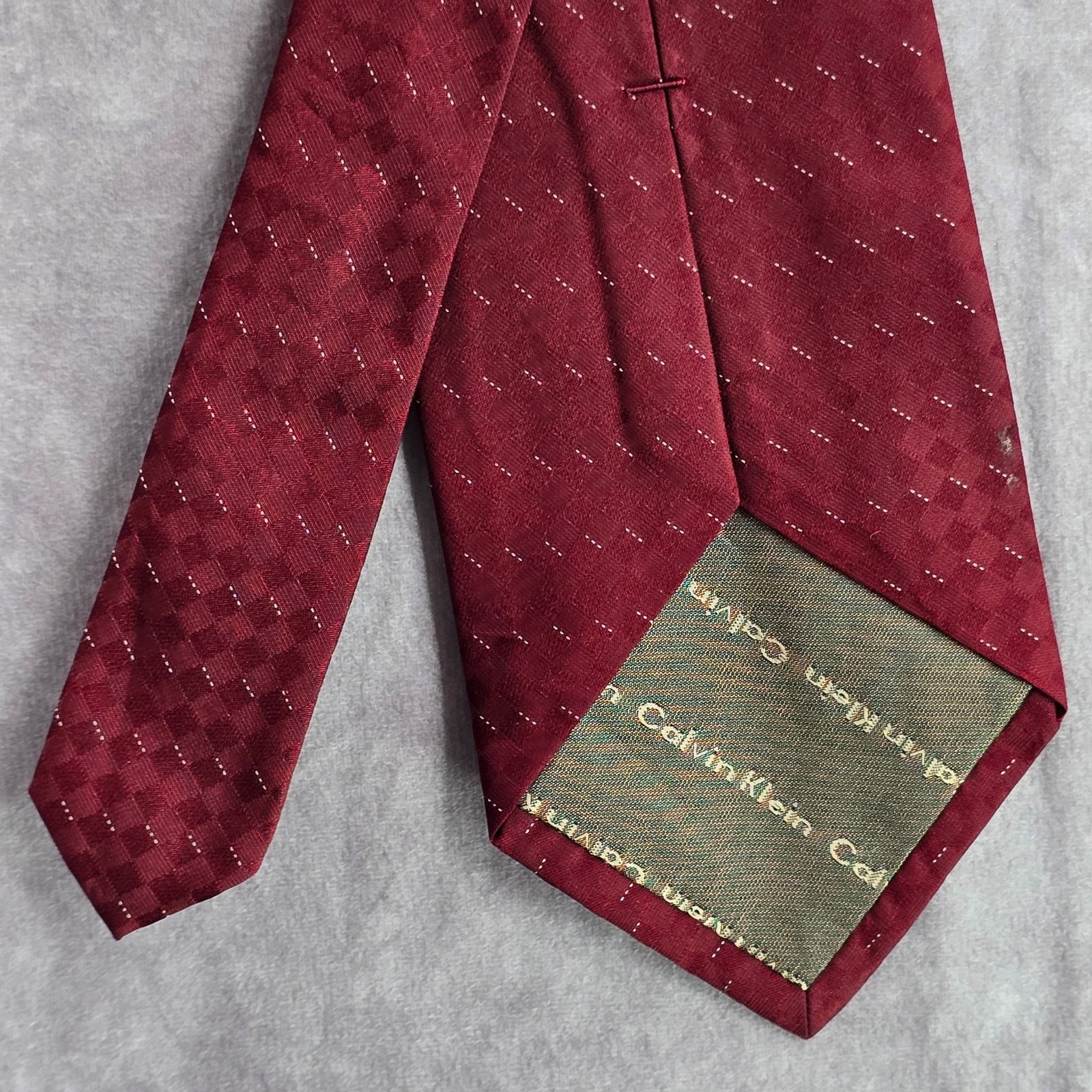 Calvin Klein Calvin Klein Red Diamon Geometric Dot 100% Silk Neck Tie Size 28 - 6 Thumbnail
