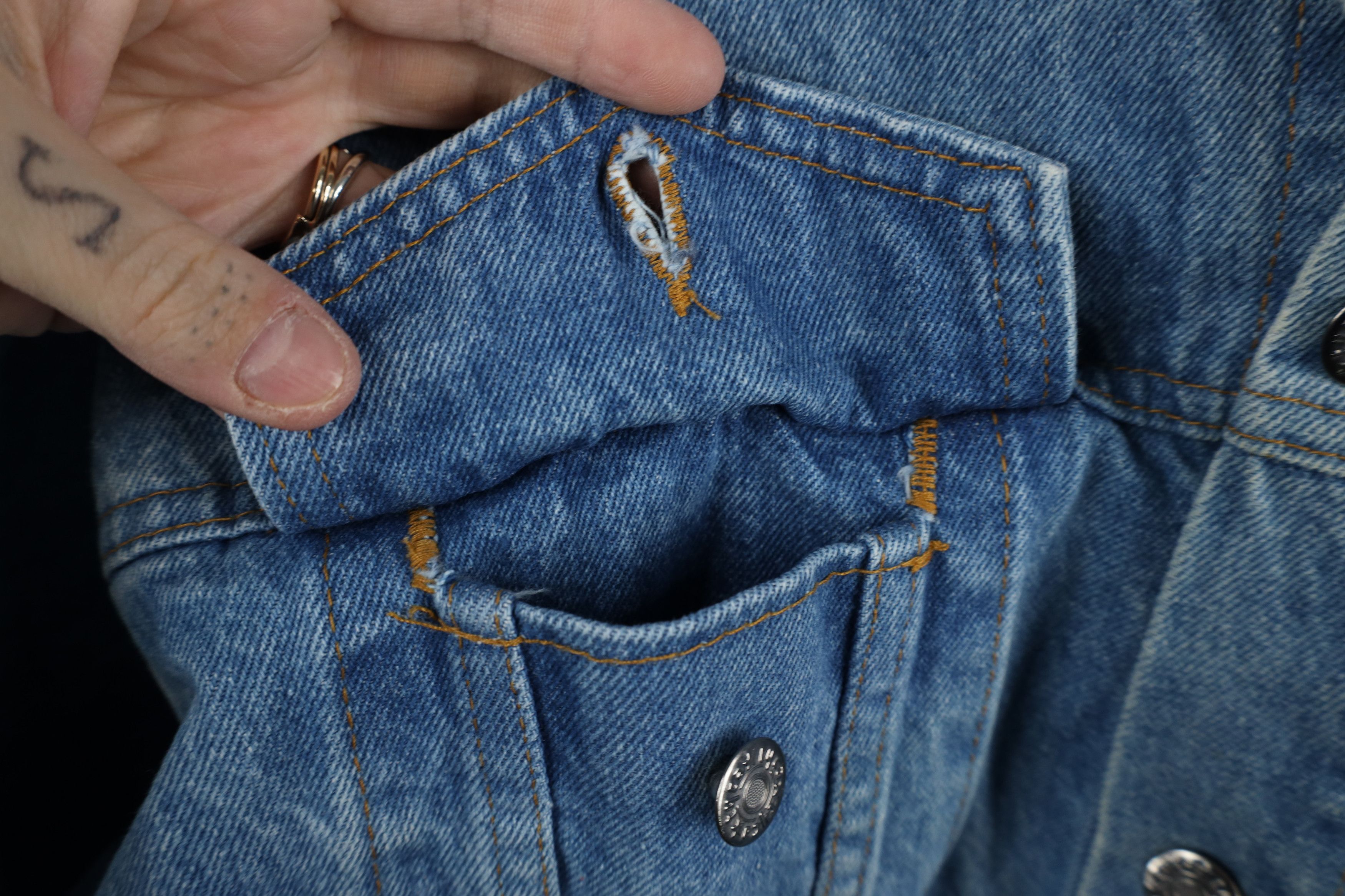 Vintage Vintage 90s Streetwear Flower Denim Jean Trucker Jacket USA Size US M / EU 48-50 / 2 - 6 Thumbnail