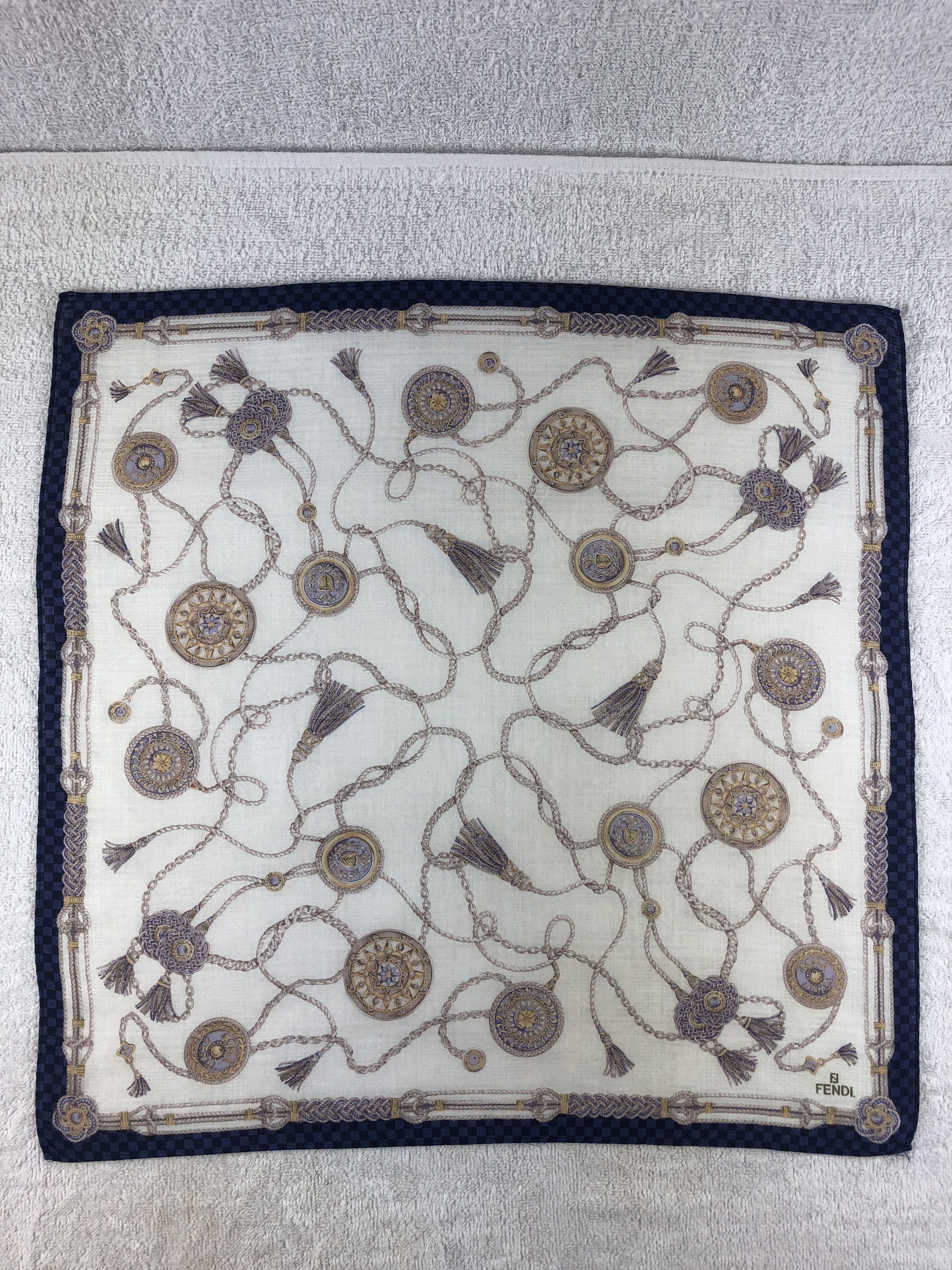 Vintage Fendi Handkerchief / Bandana / Neckerchief A1162 Size ONE SIZE - 3 Thumbnail
