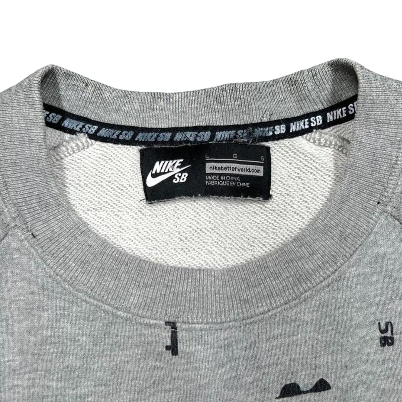Nike Nike SB Skateboarding Spellout All-Over Print Crewneck Sweatshirt Mens M Grey Size US M / EU 48-50 / 2 - 3 Thumbnail
