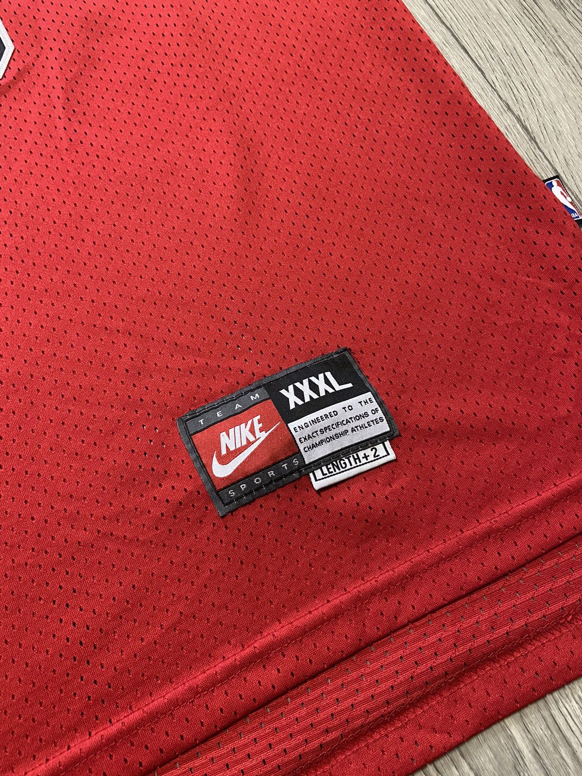 Jordan Brand Nike Team Chicago Bulls 23 Jordan tank top M vintage 90s 00s Size US XXL / EU 58 / 5 - 3 Thumbnail