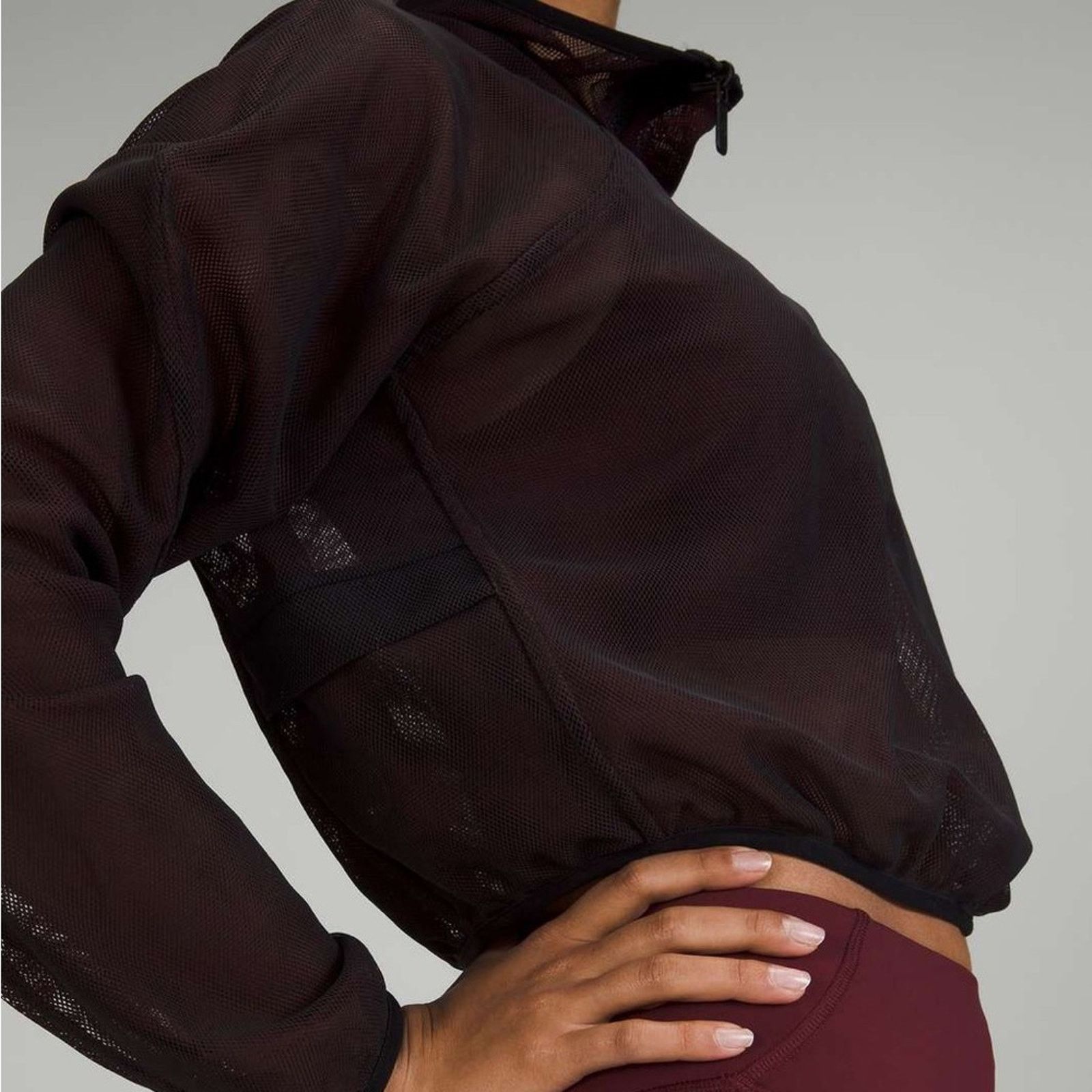 Lululemon NWT Lululemon Reversible Mesh 1/2 Zip Size M / US 6-8 / IT 42-44 - 2 Thumbnail
