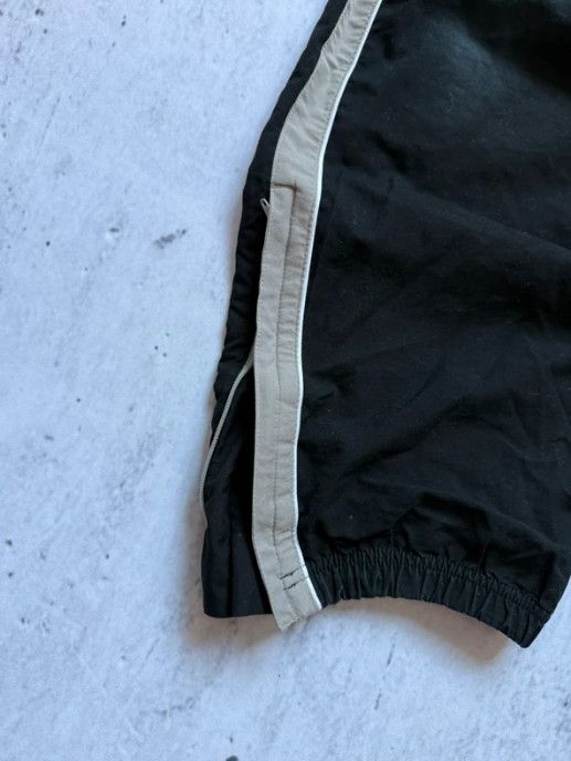 Nike Nike Trackpants Nylon Black Vintage Y2K Trackpants Baggy 90s Size US 31 - 2 Thumbnail
