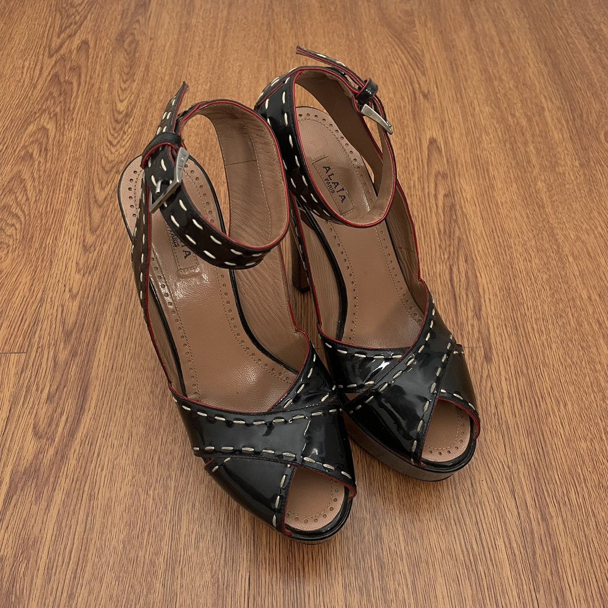 Alaia × Designer ALAIA black high heels nice design Size US 6 / IT 36 - 1 Thumbnail