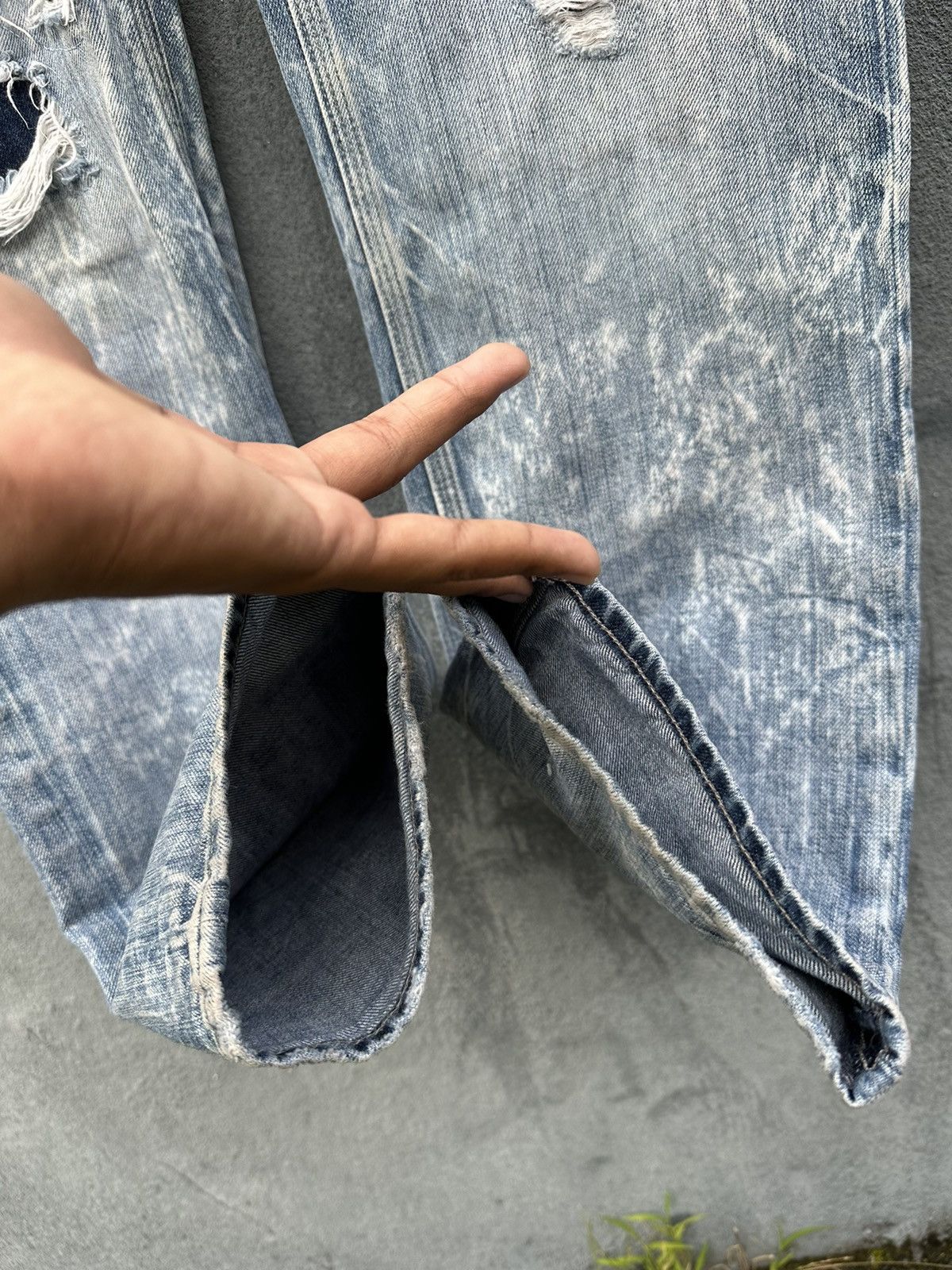 Guess 👹Guess Straight Cut Distressed Denim Size US 30 / EU 46 - 12 Thumbnail