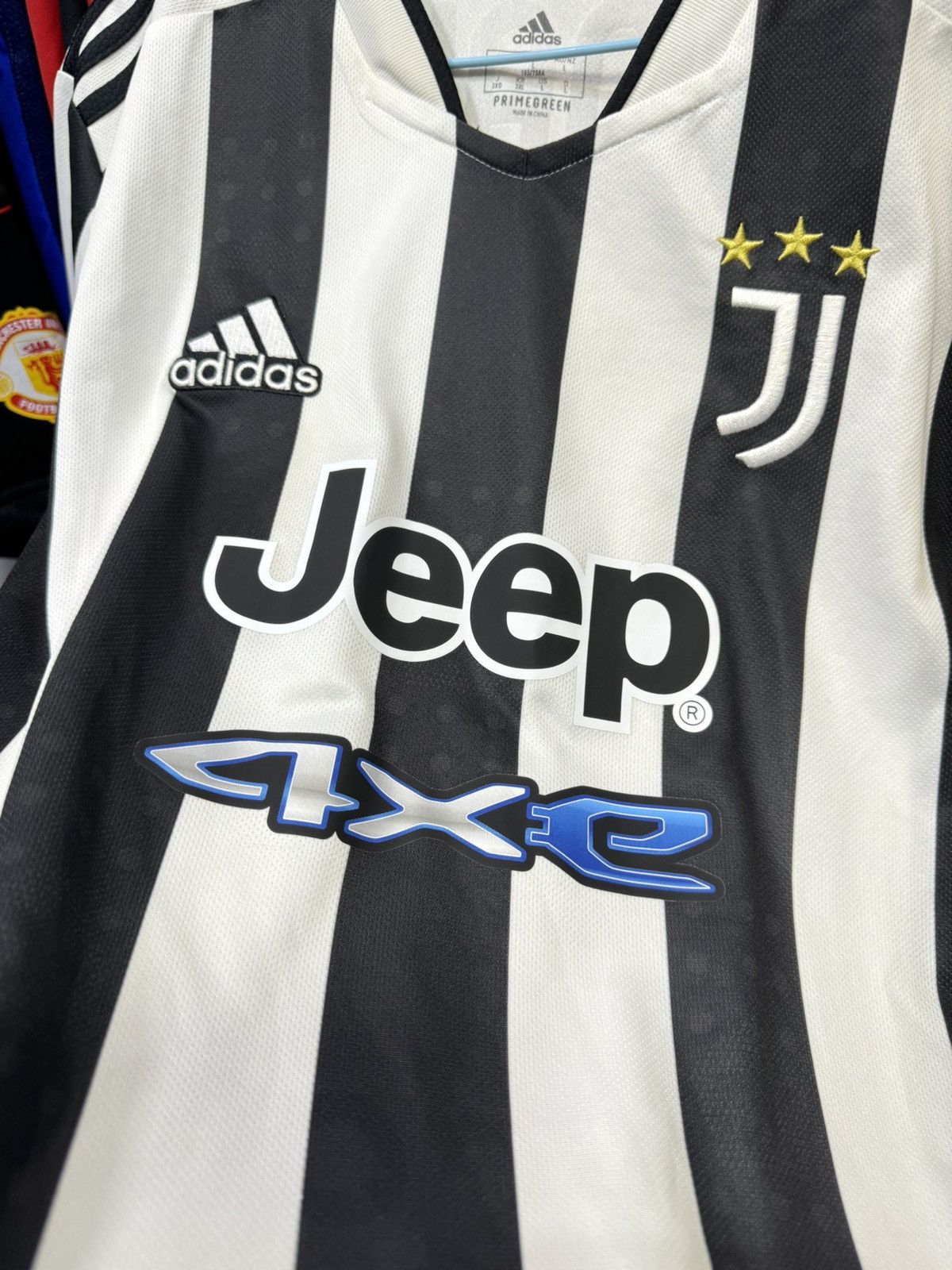 Adidas Juventus 21/22 home shirt #7 Ronaldo Size US L / EU 52-54 / 3 - 3 Thumbnail