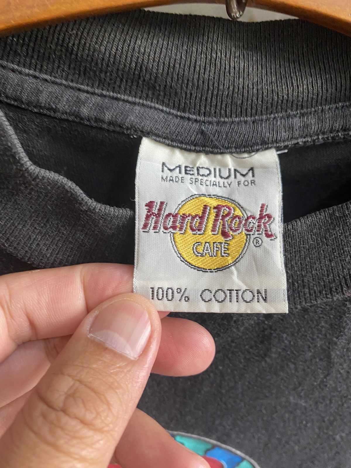 Hard Rock Cafe HARD ROCK CAFE KOWLOON TSHIRT Size US L / EU 52-54 / 3 - 6 Thumbnail