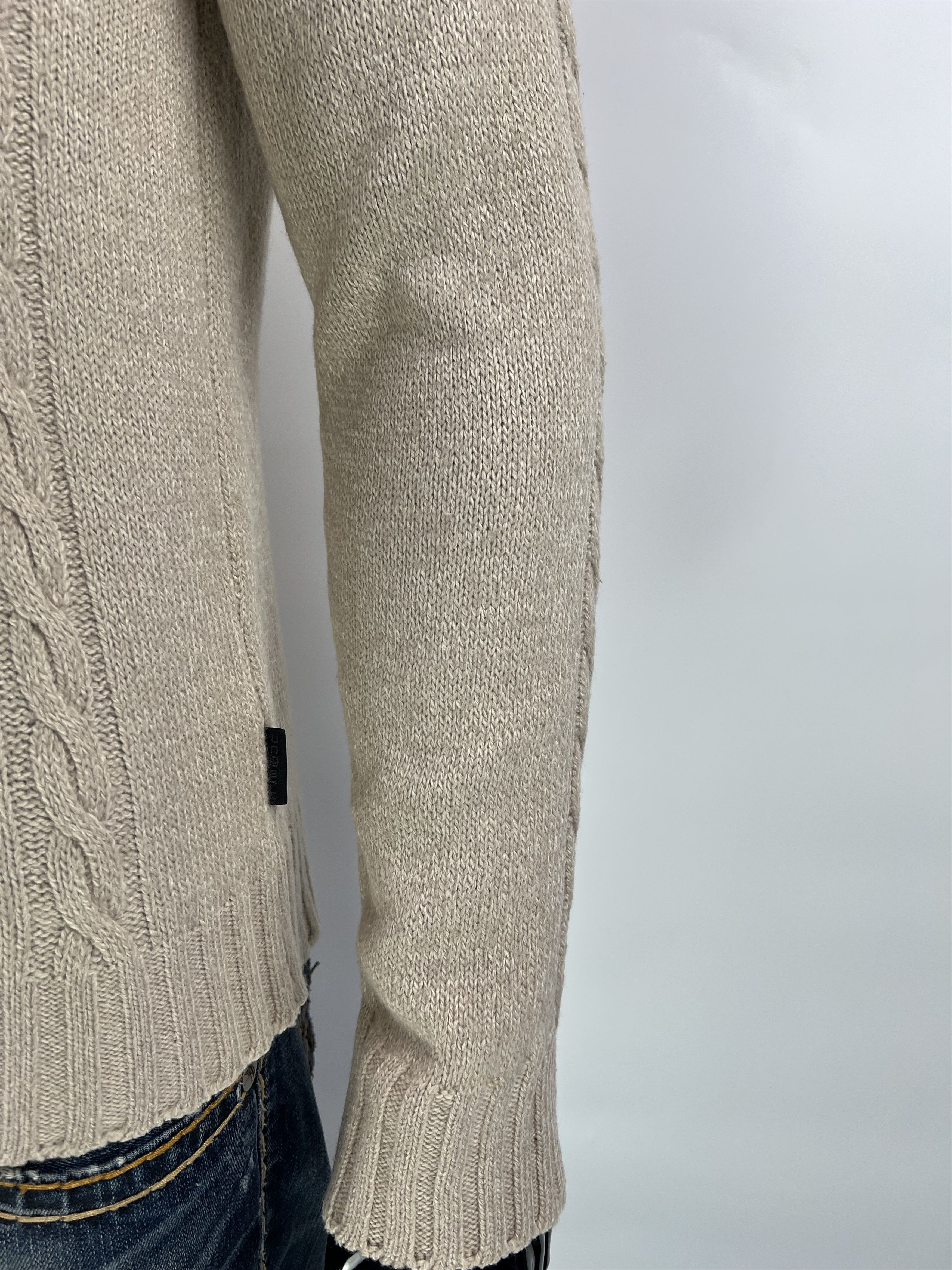 Emanuel Ungaro Emanuel Ungaro Rare Vintage Wool Sweater Size 52 Size US L / EU 52-54 / 3 - 6 Thumbnail