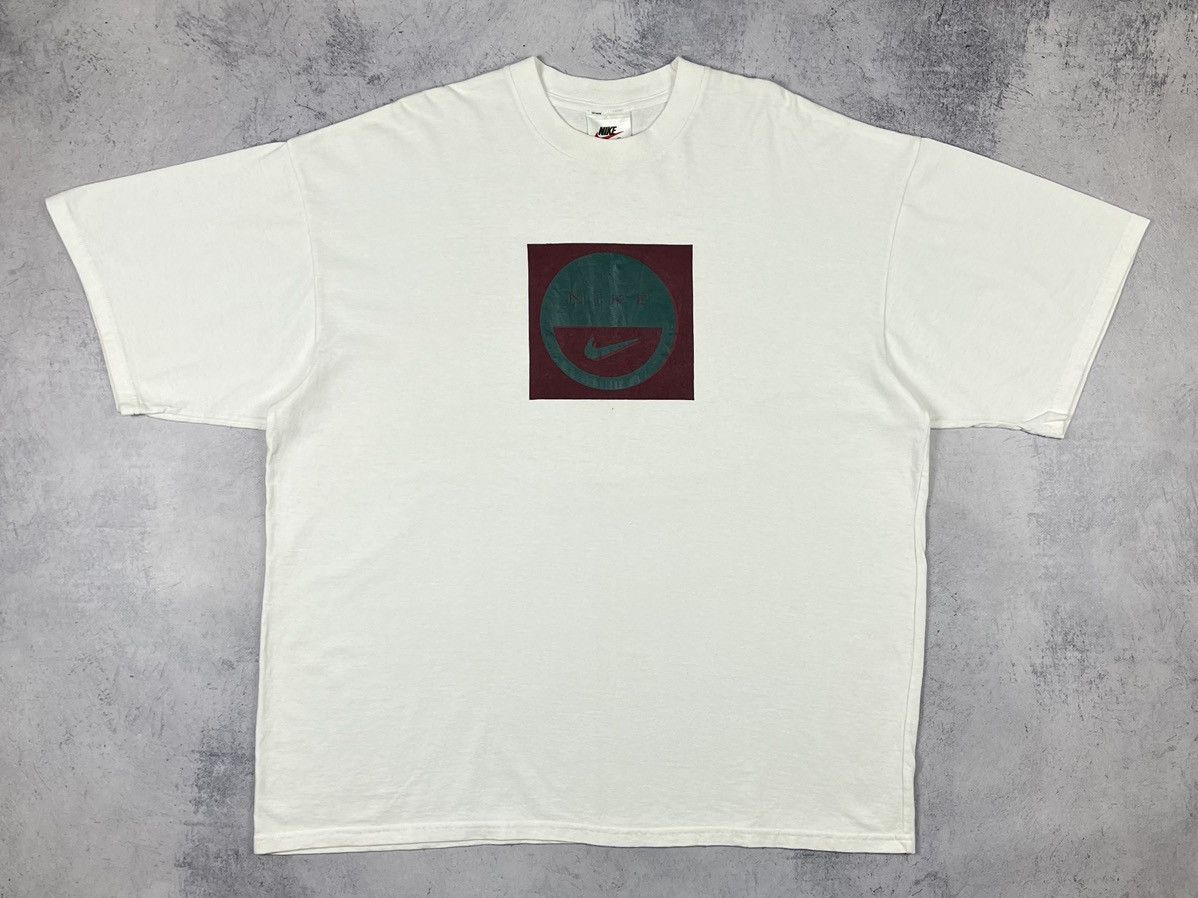 Nike Vintage Nike y2k smile big logo T Shirt 90’s Size US L / EU 52-54 / 3 - 2 Thumbnail