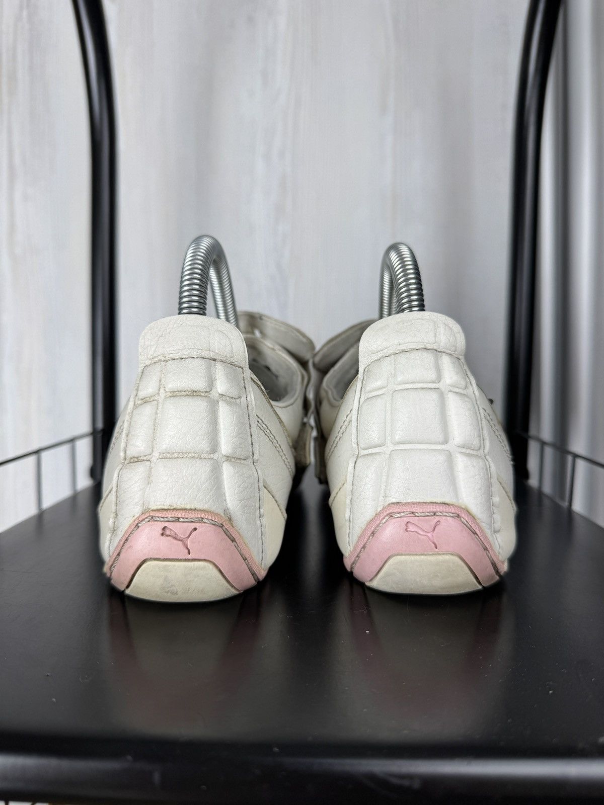 Puma Puma UKE V Limited Edition y2k 00s white pink leather shoes Size US 7 / EU 40 - 13 Thumbnail