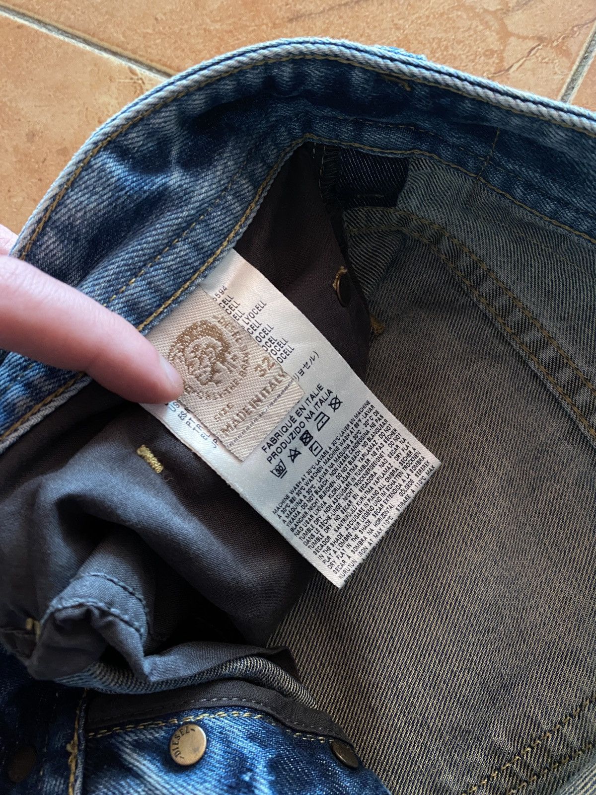 Diesel VINTAGE DIESEL DISTRESSED STYLE DENIM JEANS Y2k Size US 32 / EU 48 - 7 Thumbnail