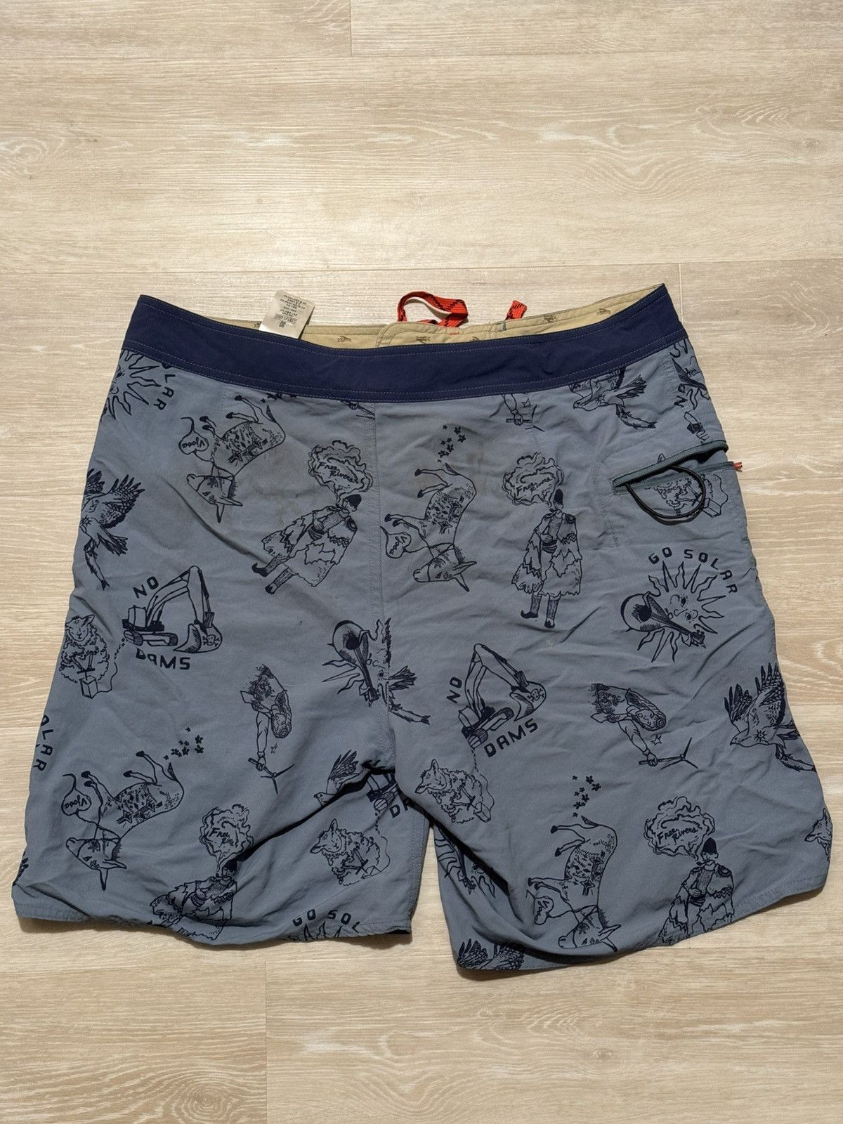 Patagonia Patagonia swim trunks men size 34 Size US 34 / EU 50 - 2 Thumbnail