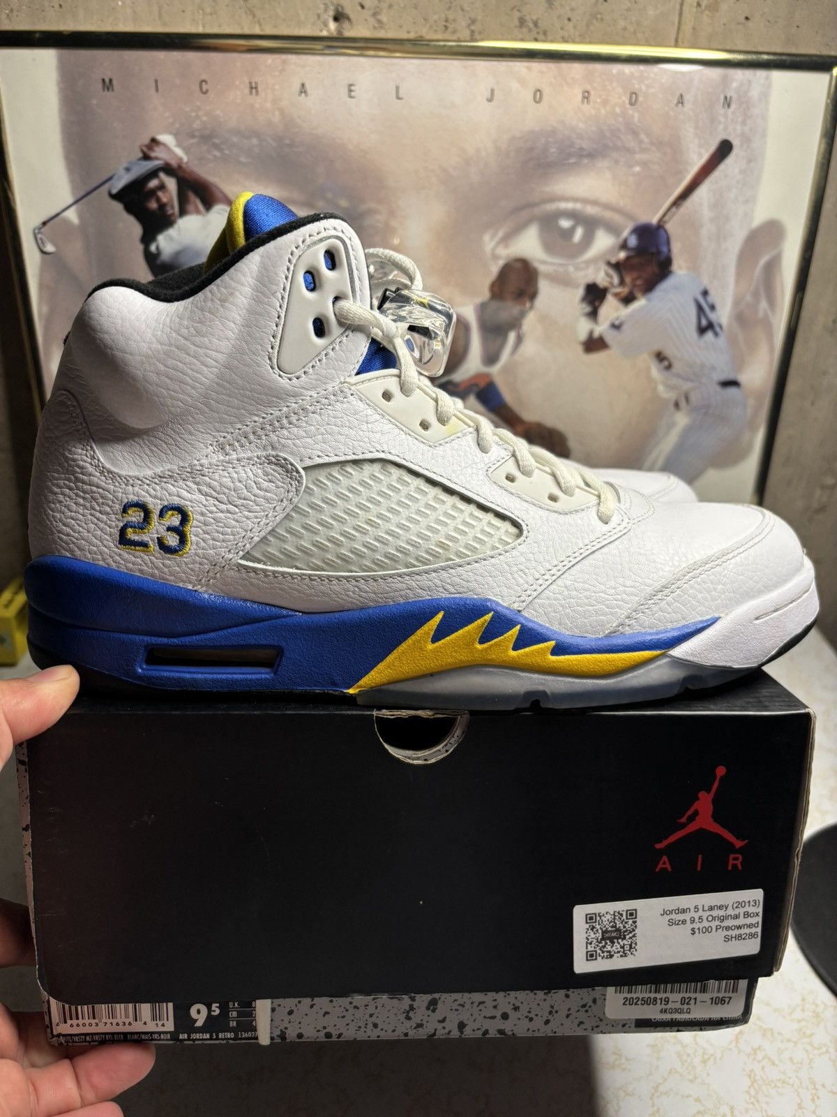 Jordan Brand Air Jordan 5 Retro laney Size US 9.5 / EU 42-43 - 1 Thumbnail