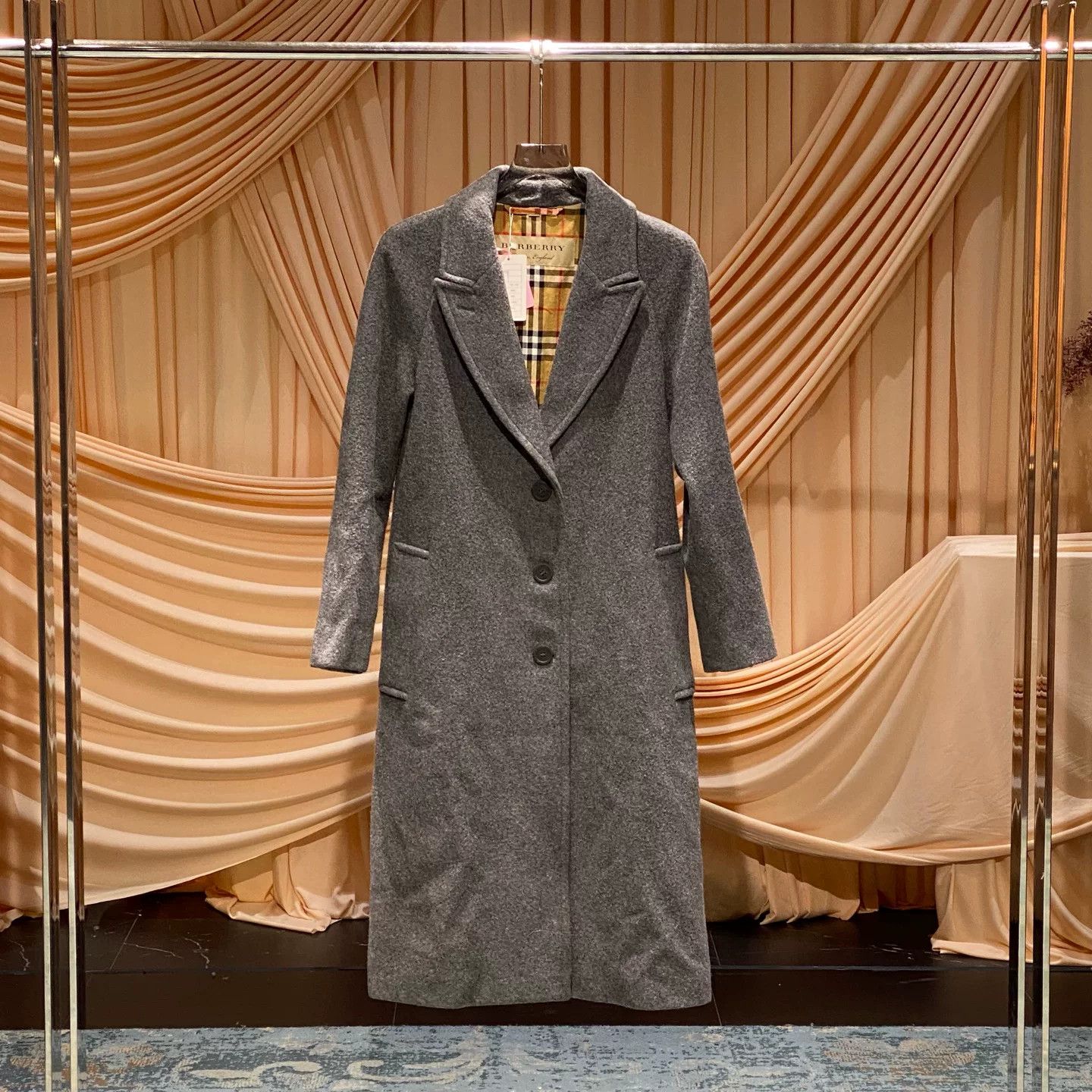 Burberry Burberry Gray Wool Tartan Lining Coat Size US M / EU 48-50 / 2 - 1 Thumbnail
