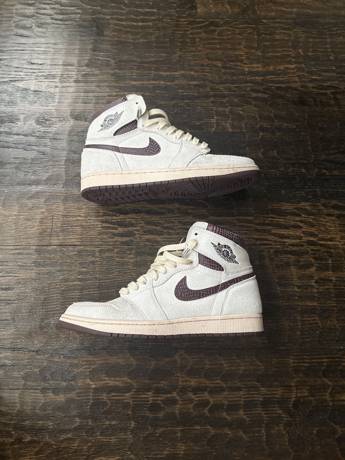 A Ma Maniere × Jordan Brand Jordan 1 A Ma Maniere Size US 11 / EU 44 - 1 Thumbnail